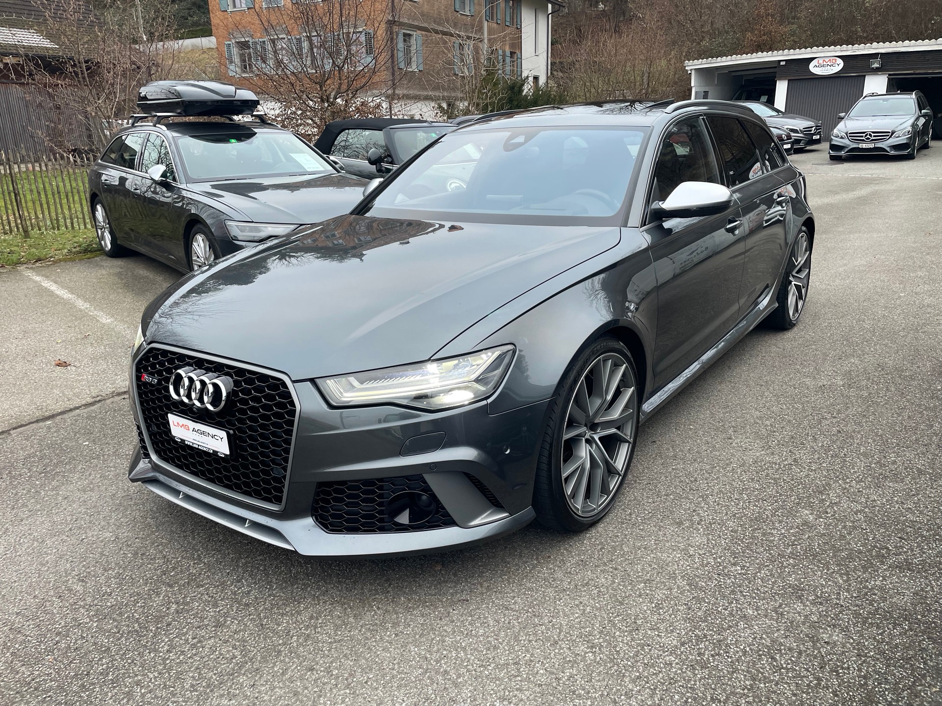 AUDI RS6 Avant 4.0 TFSI V8 performance quattro-image-2
