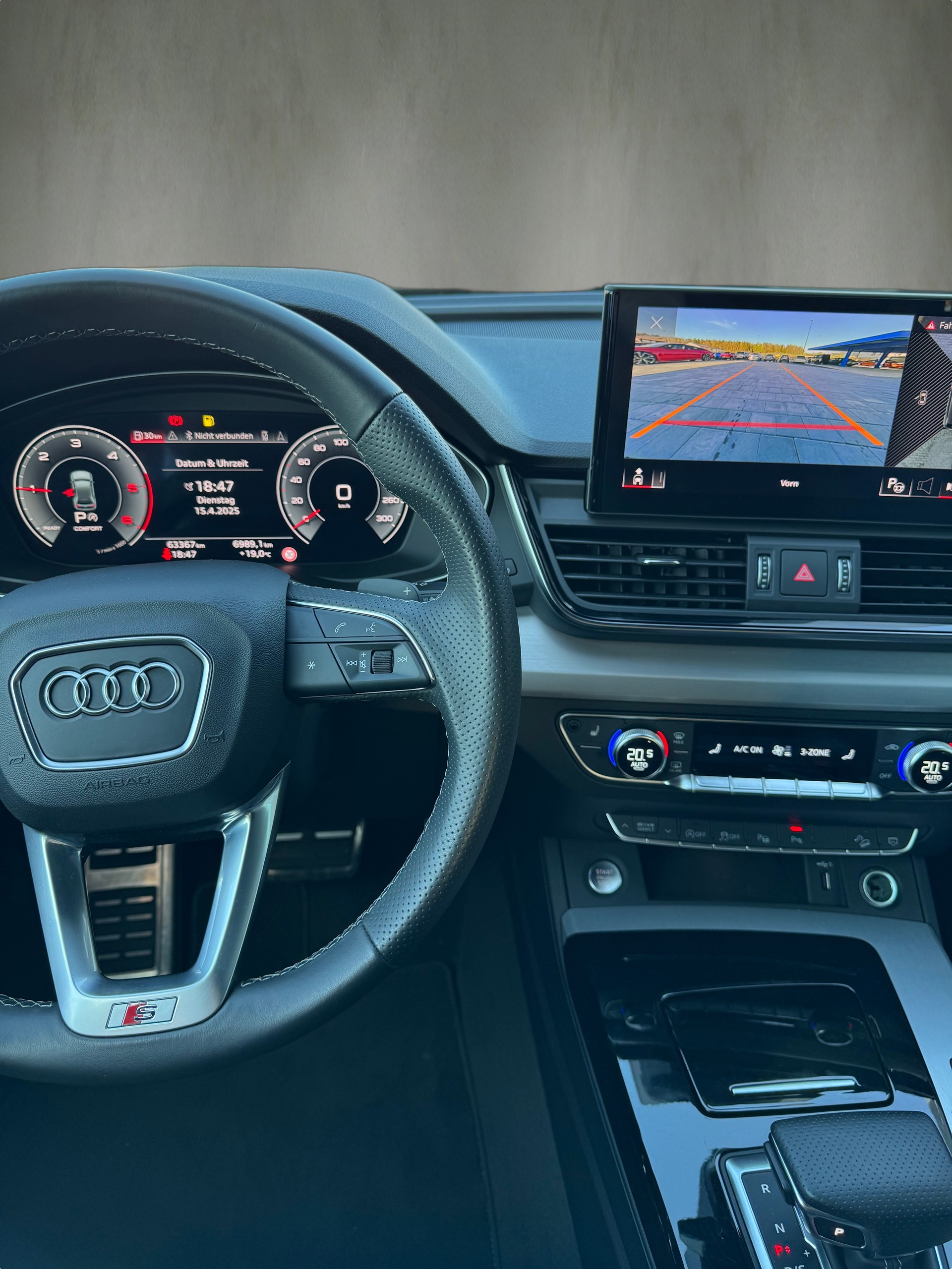 AUDI Q5 40 TDI S-line quattro S-tronic-image-9