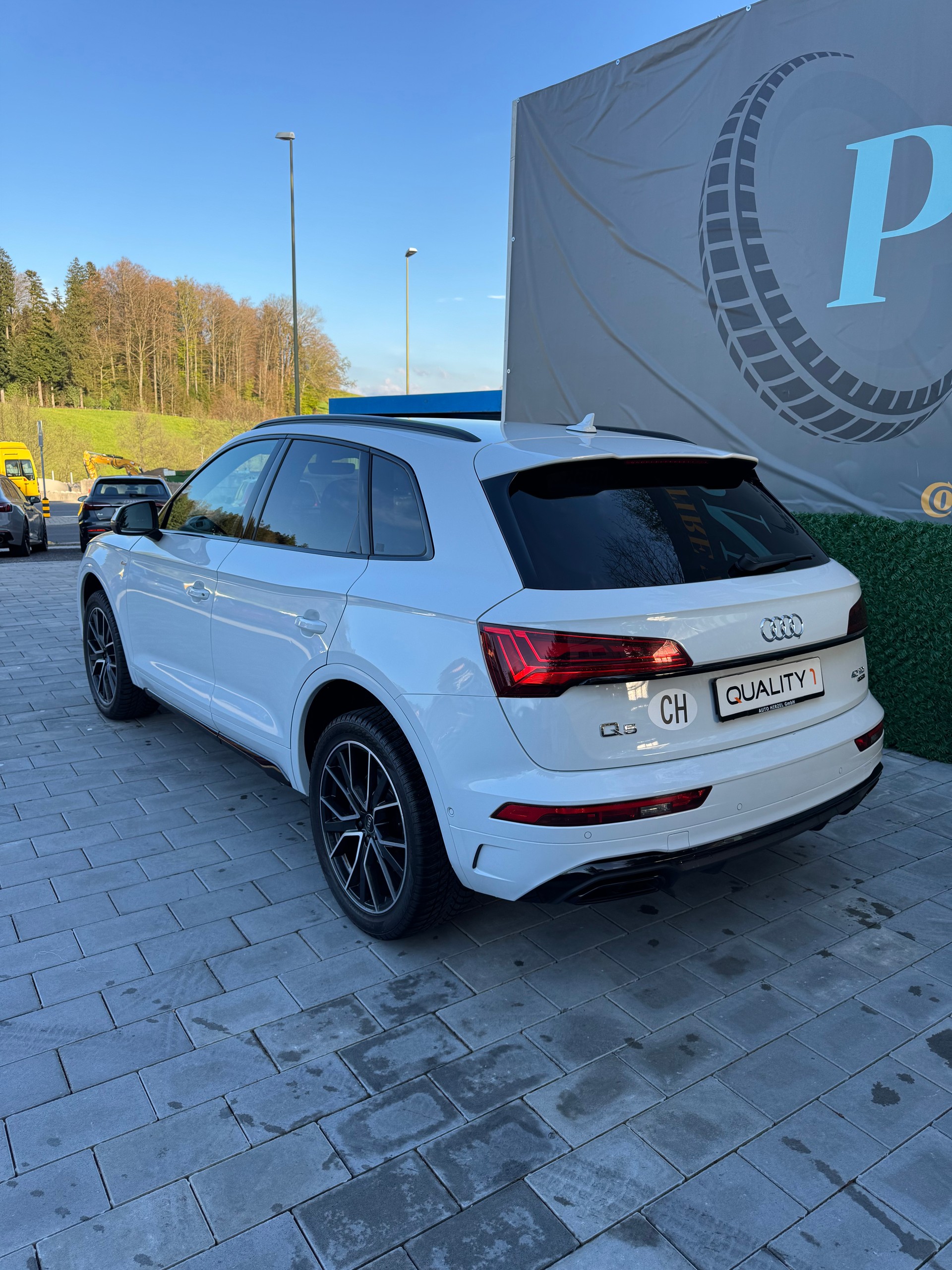 AUDI Q5 40 TDI S-line quattro S-tronic-image-5
