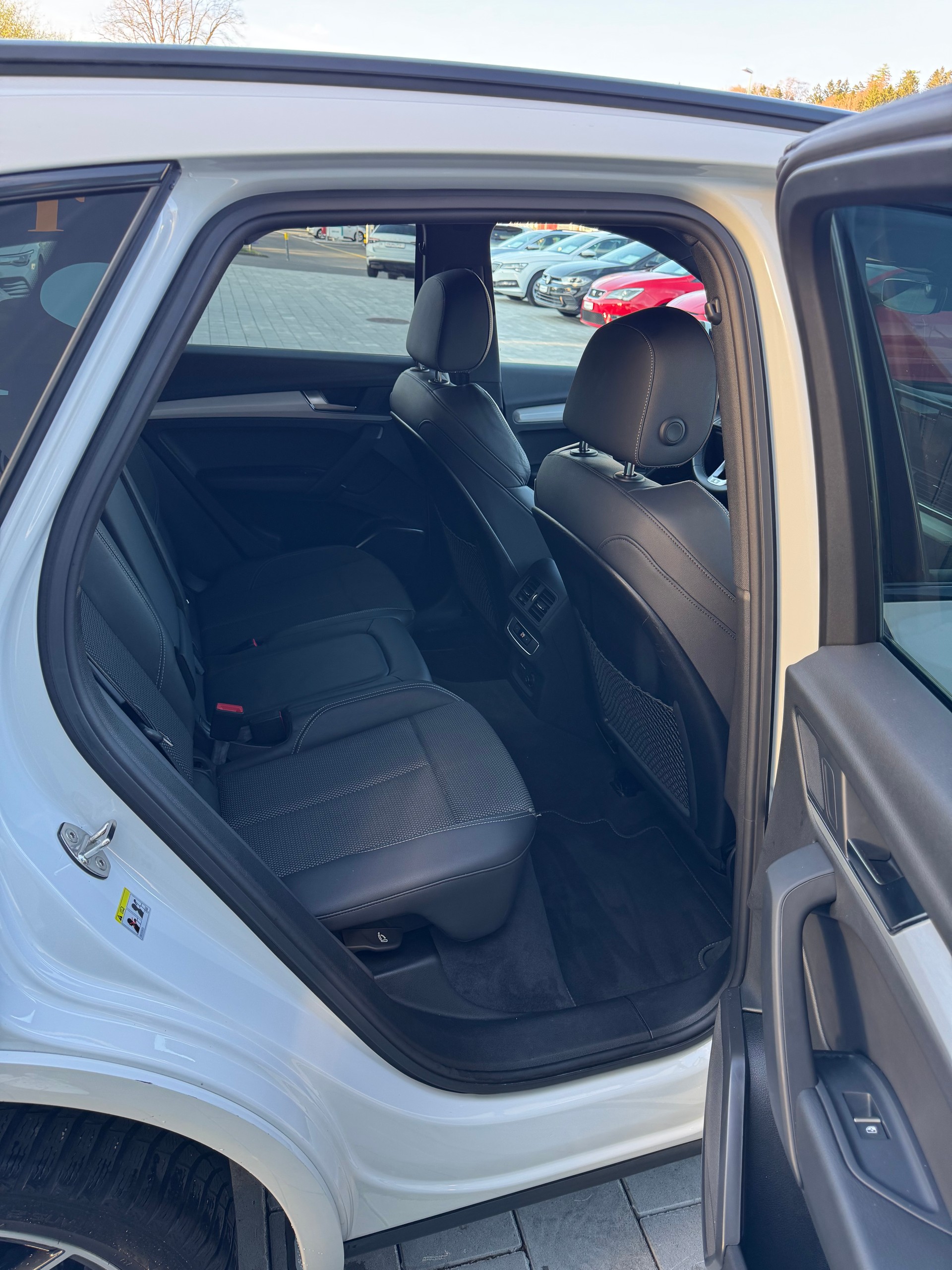 AUDI Q5 40 TDI S-line quattro S-tronic-image-14