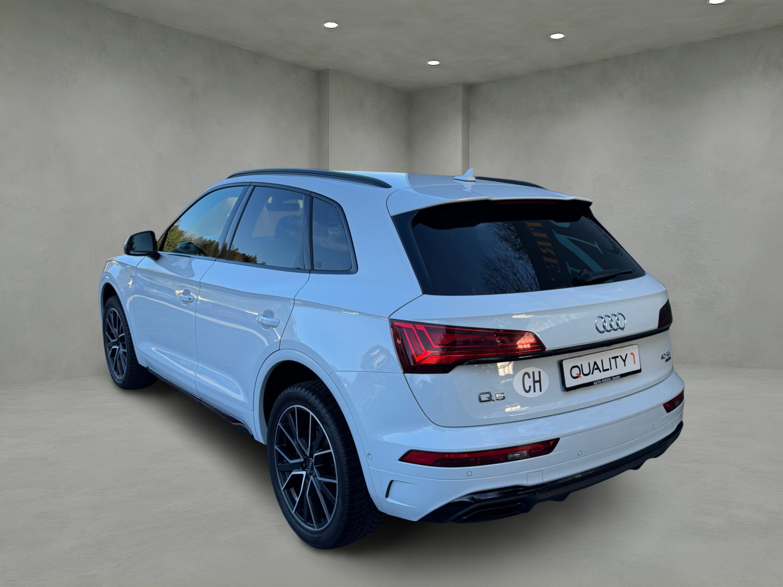 AUDI Q5 40 TDI S-line quattro S-tronic-image-5