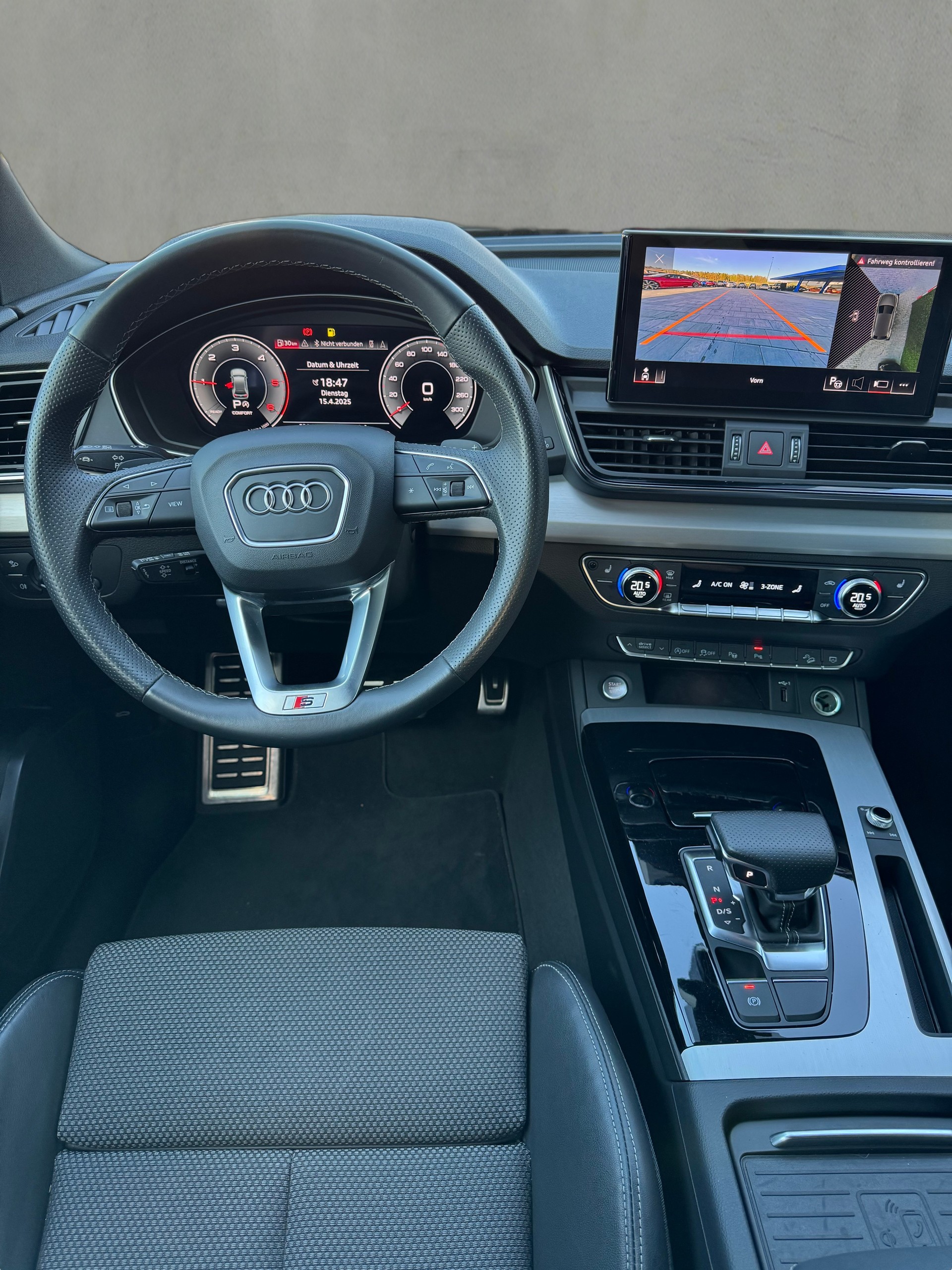 AUDI Q5 40 TDI S-line quattro S-tronic-image-8