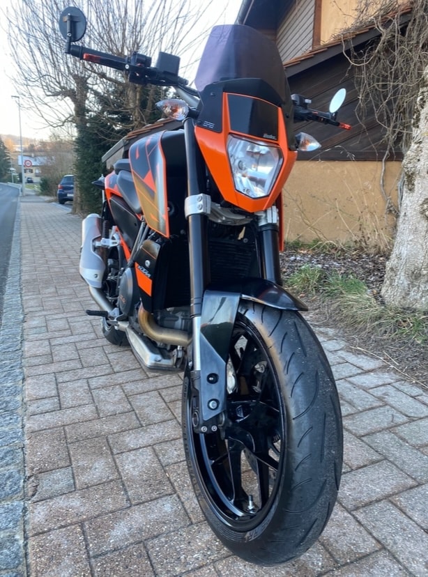 KTM 690 Duke-image-2