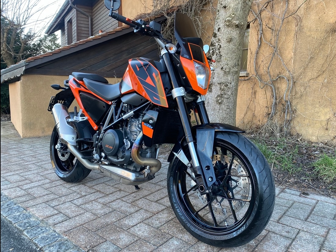 KTM 690 Duke-image-1