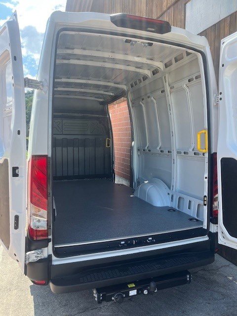 IVECO 35S16VA8 3520L H2-showroom-element-2