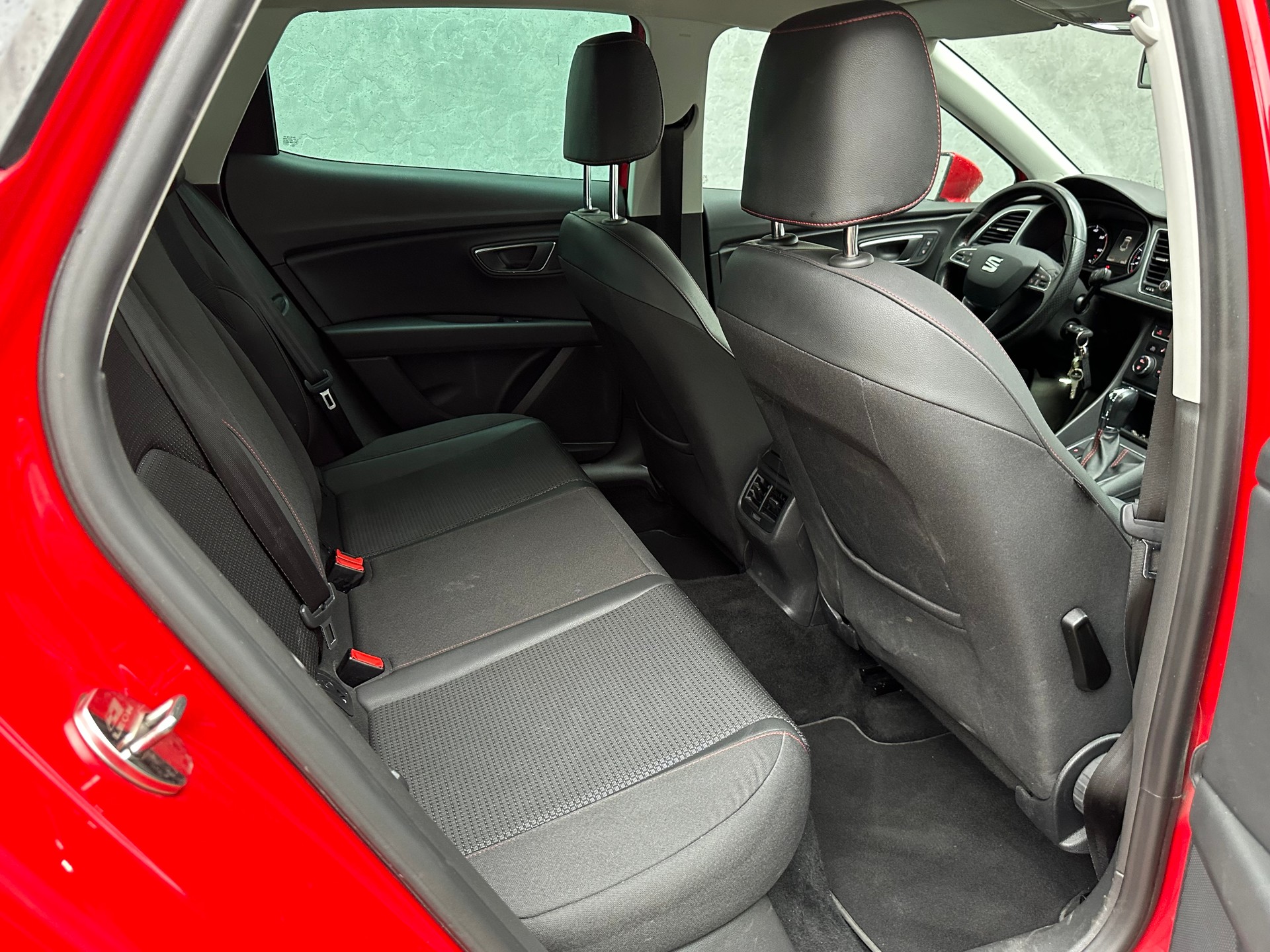 SEAT Leon 2.0 TDI FR Line DSG-image-15