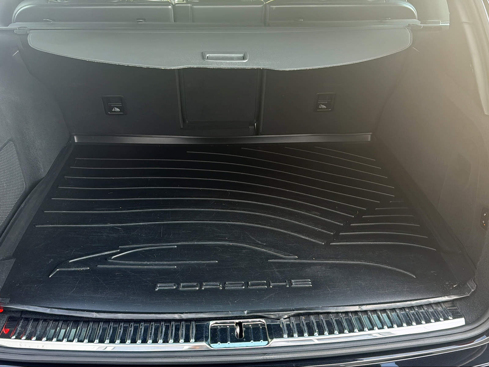PORSCHE Cayenne Diesel Platinum Edition-image-10
