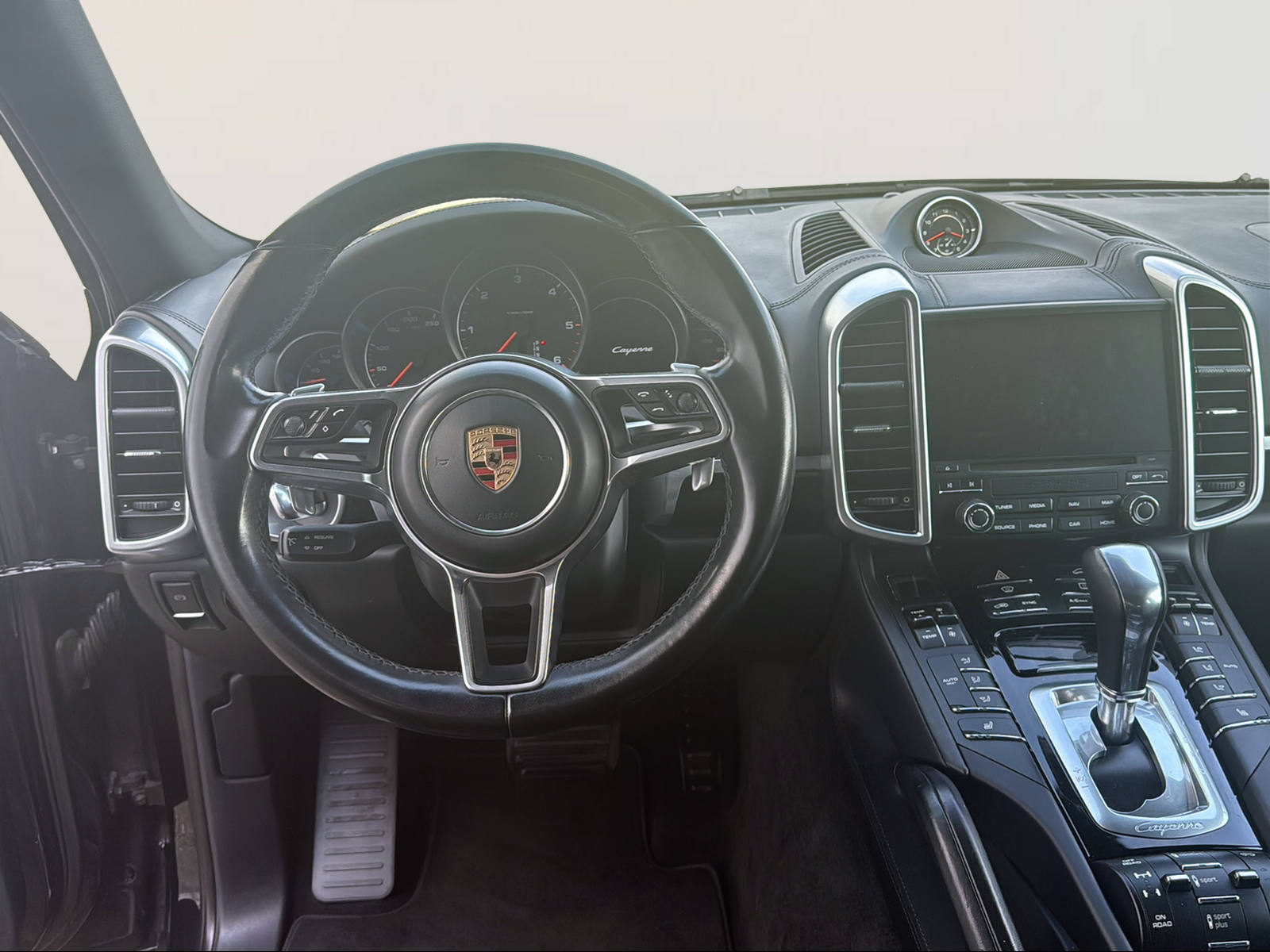 PORSCHE Cayenne Diesel Platinum Edition-image-5
