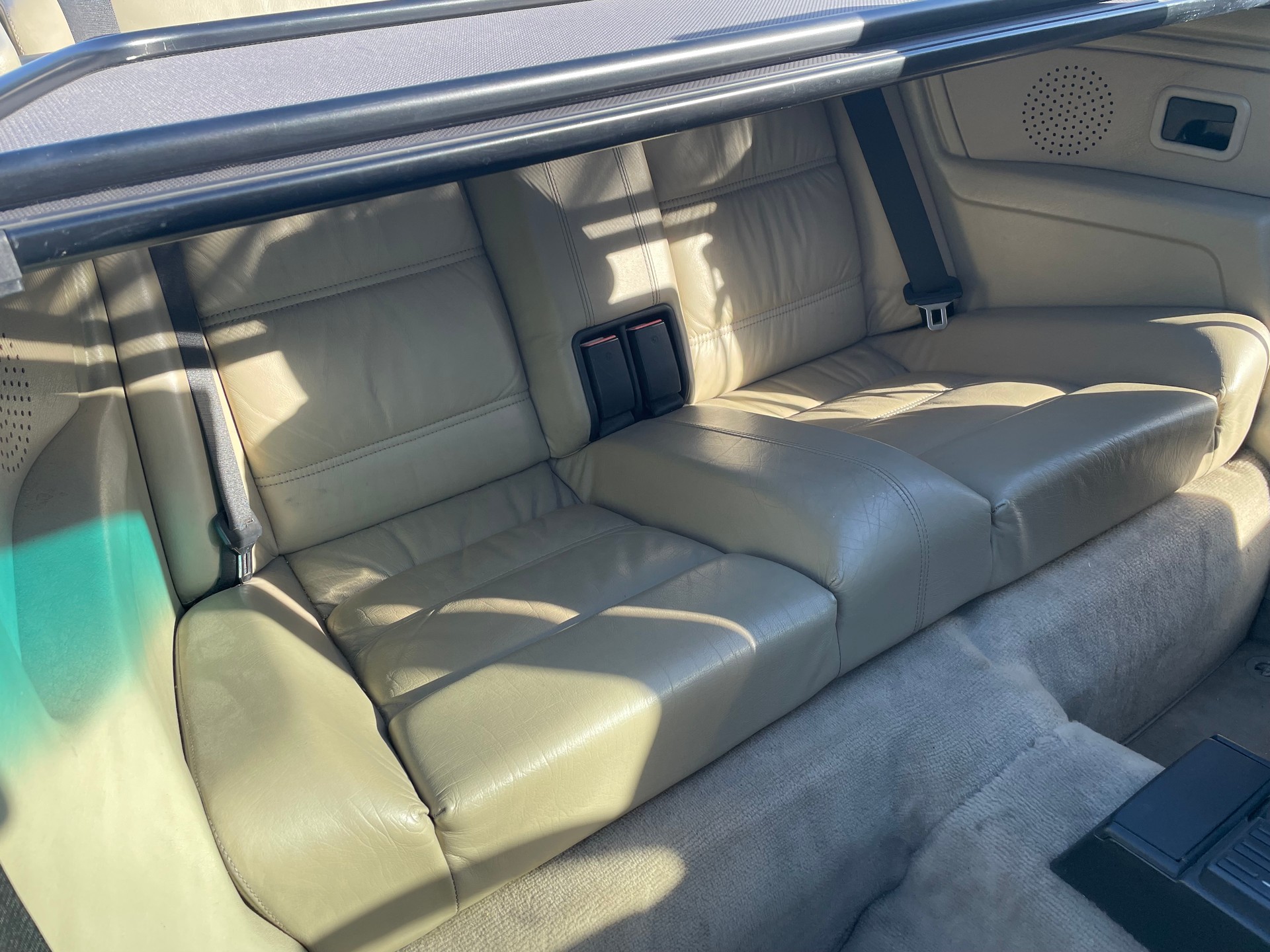 BMW 325i A Cabrio-image-11