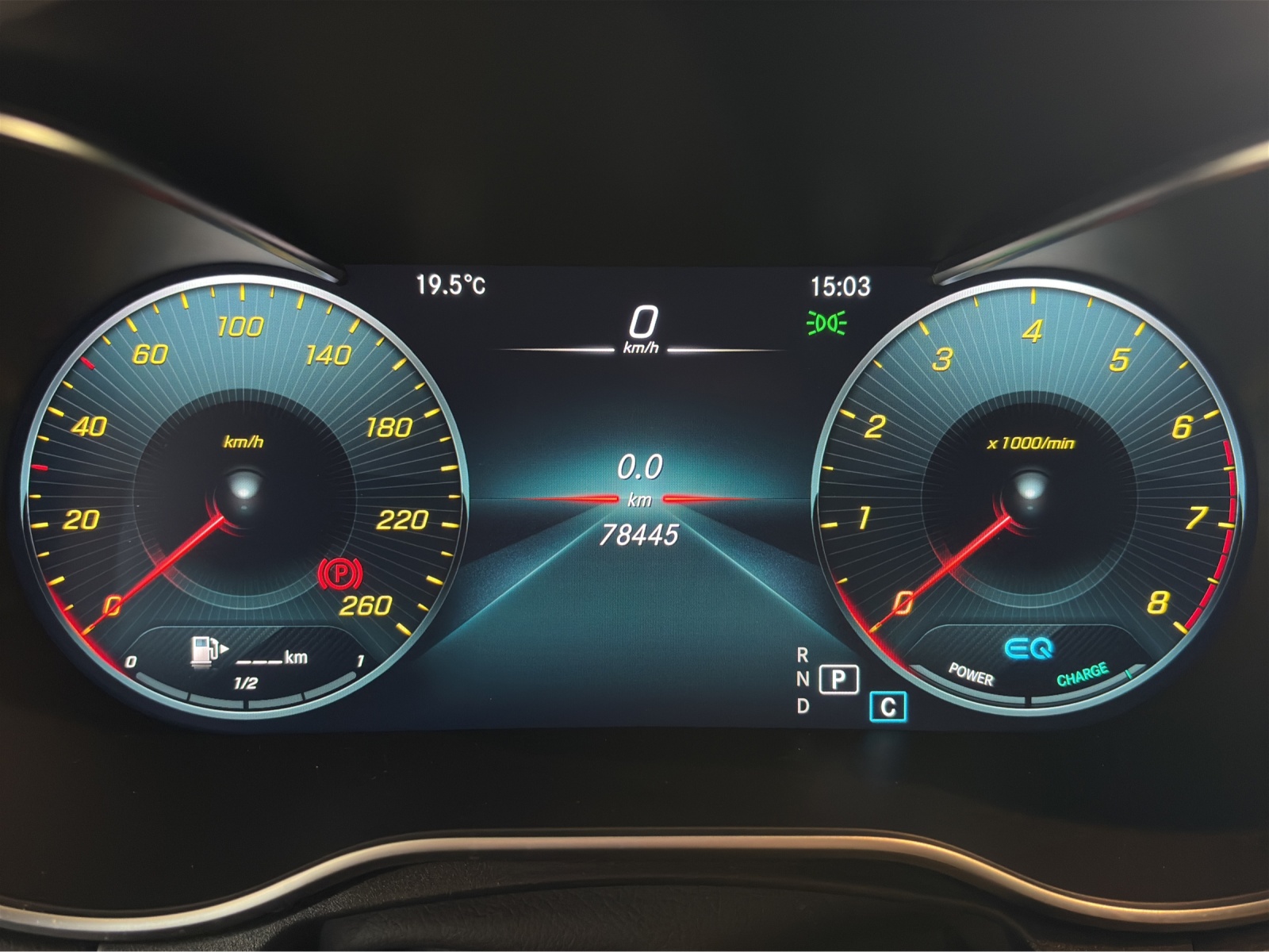 MERCEDES-BENZ GLC 200 4Matic-image-14