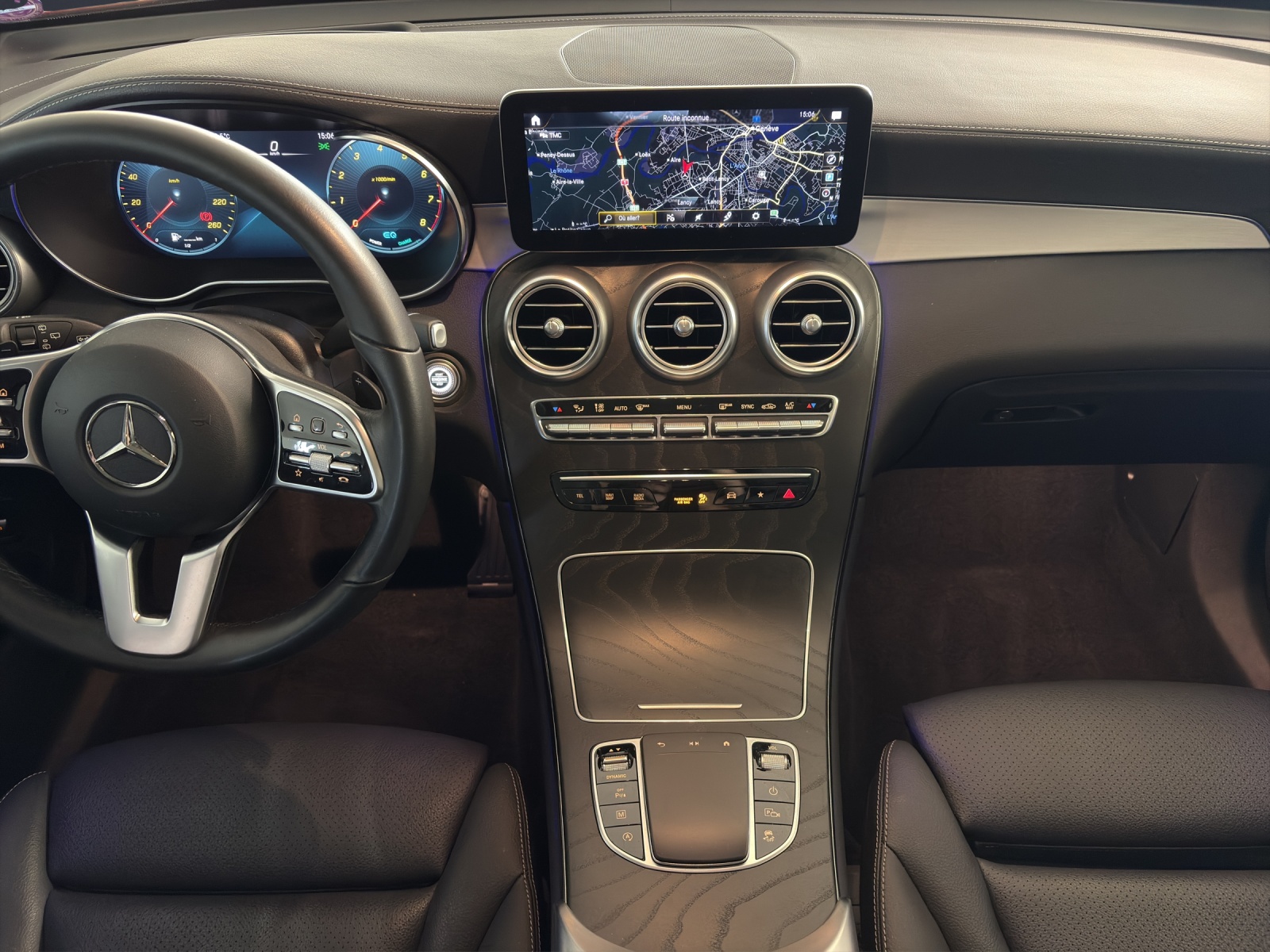 MERCEDES-BENZ GLC 200 4Matic-image-12