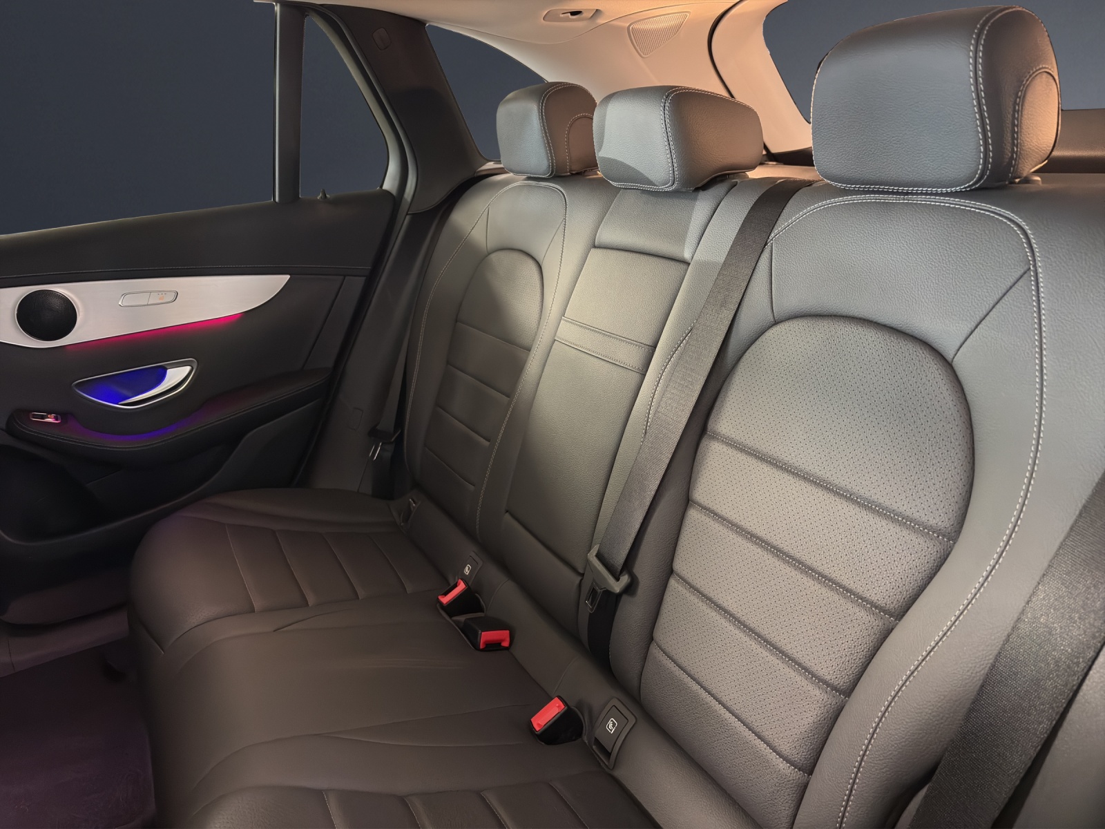 MERCEDES-BENZ GLC 200 4Matic-image-17