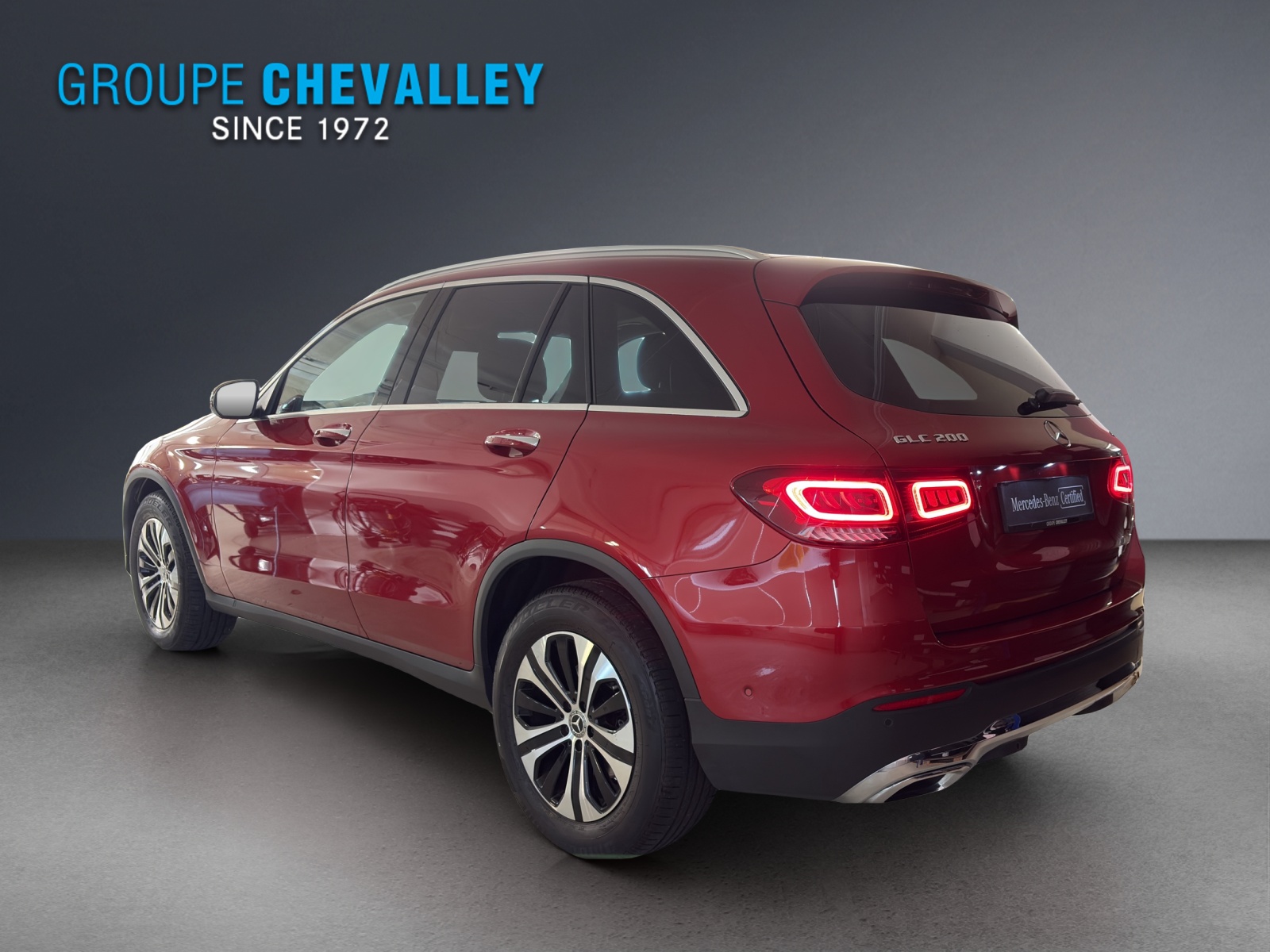 MERCEDES-BENZ GLC 200 4Matic-showroom-element-3