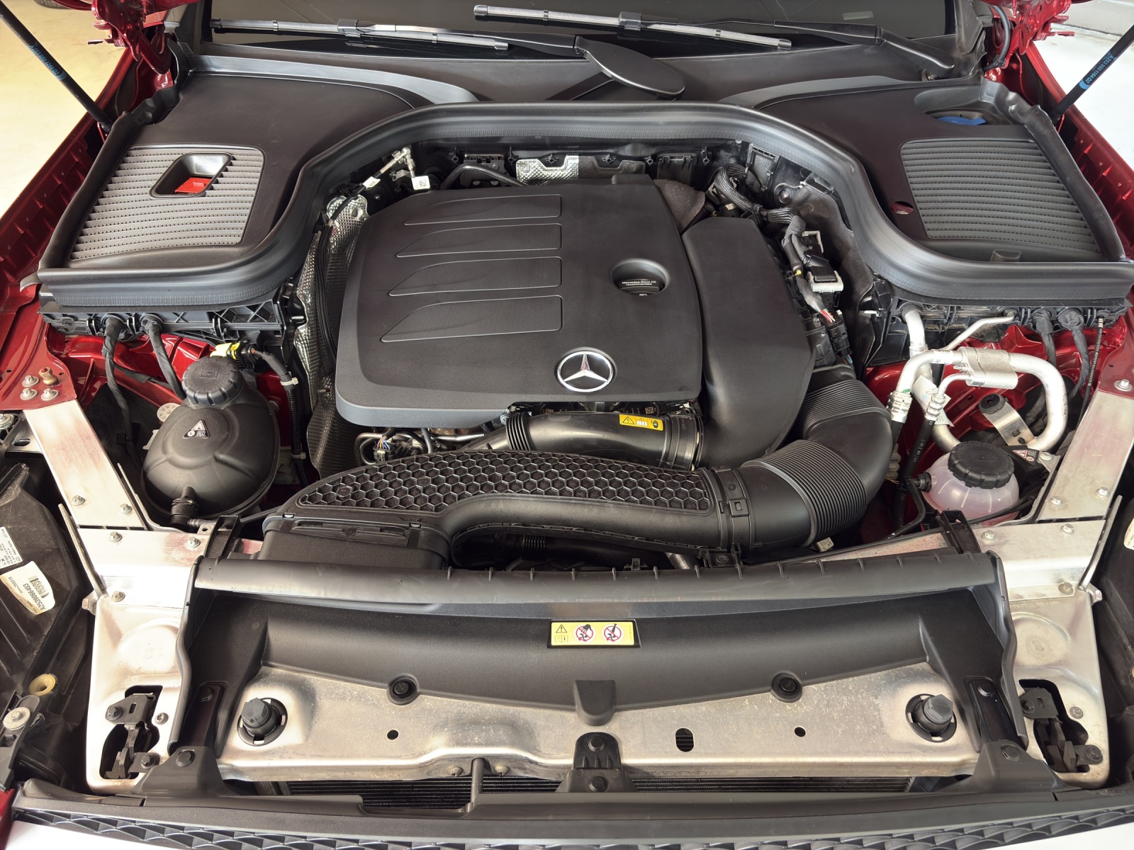 MERCEDES-BENZ GLC 200 4Matic-image-19
