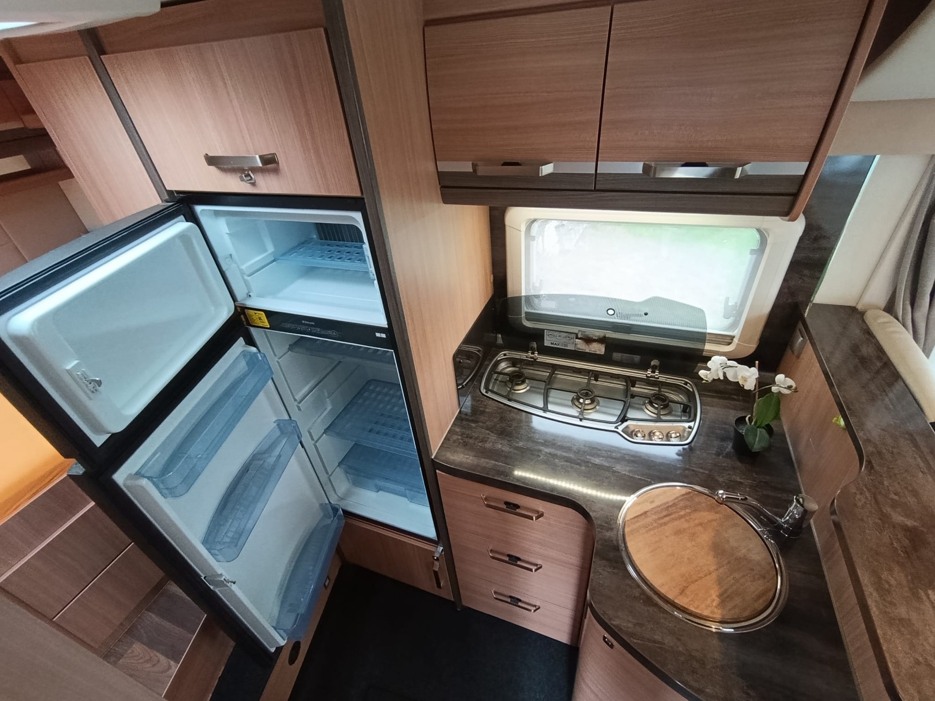 KNAUS R 21-image-22