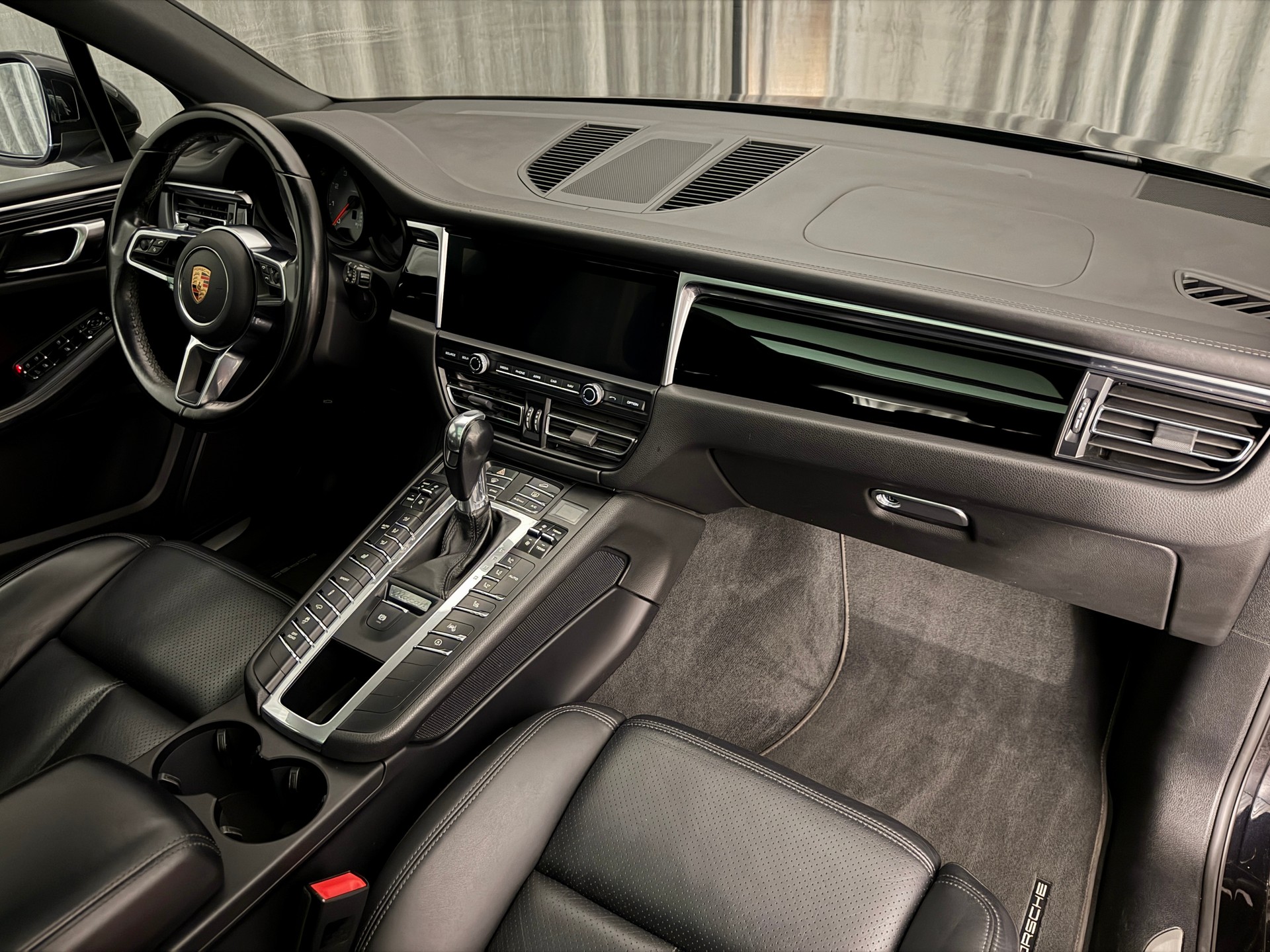 PORSCHE Macan S PDK-image-6