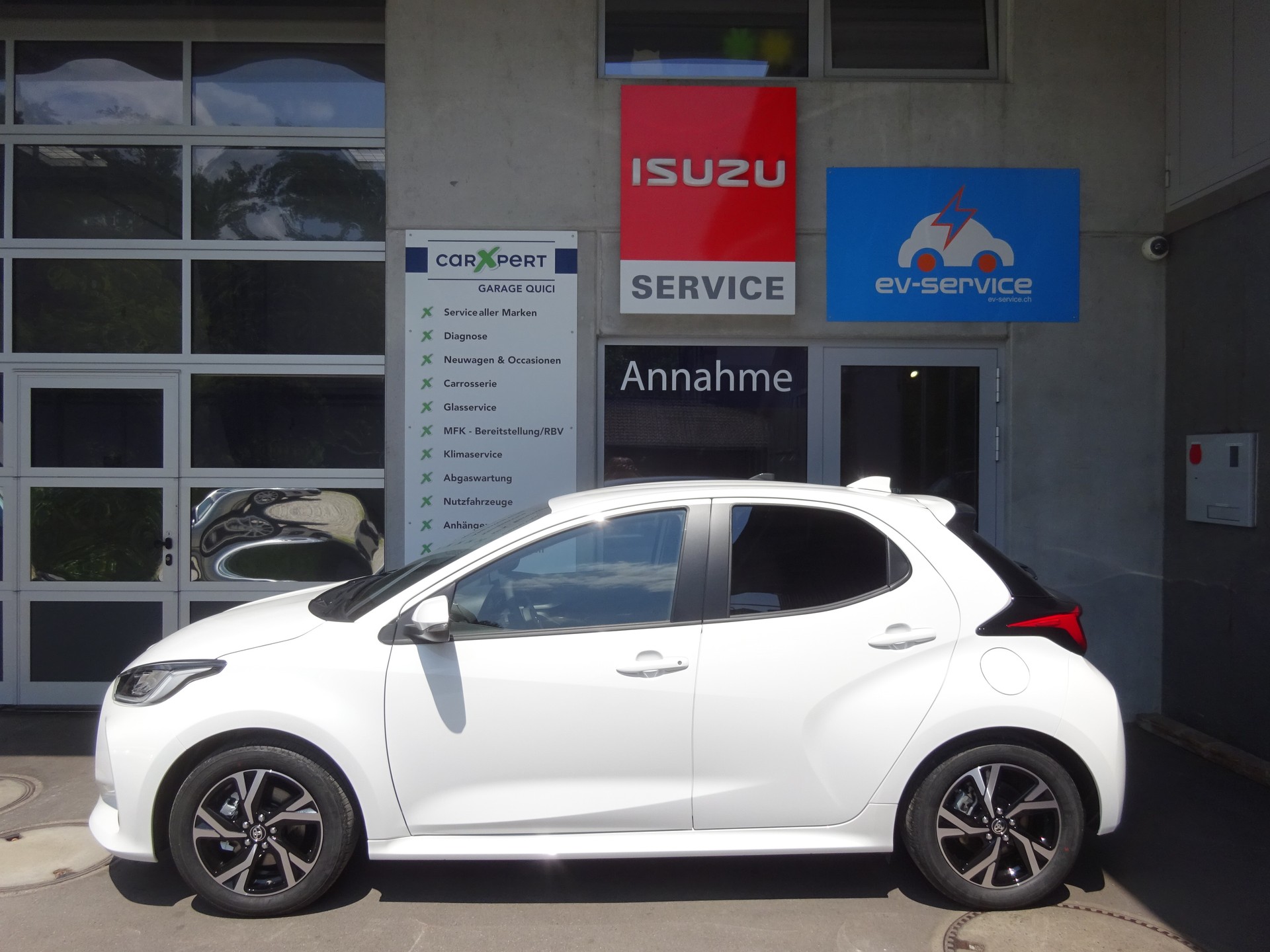 TOYOTA Yaris 1.5 Trend e-CVT