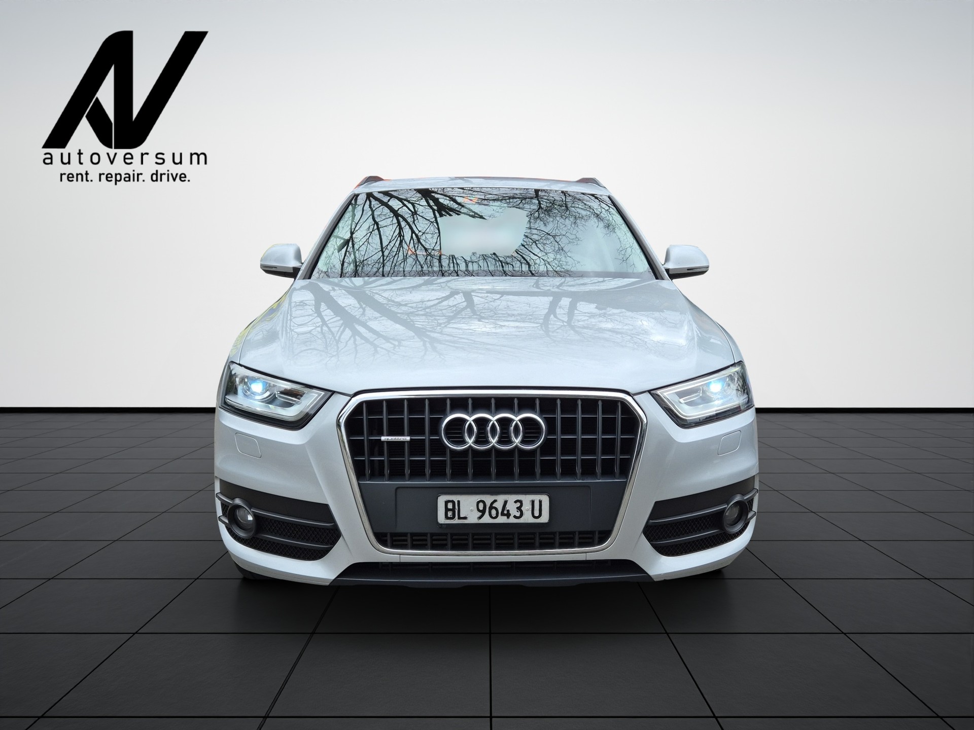 AUDI Q3 2.0 TFSI quattro S-tronic-image-1