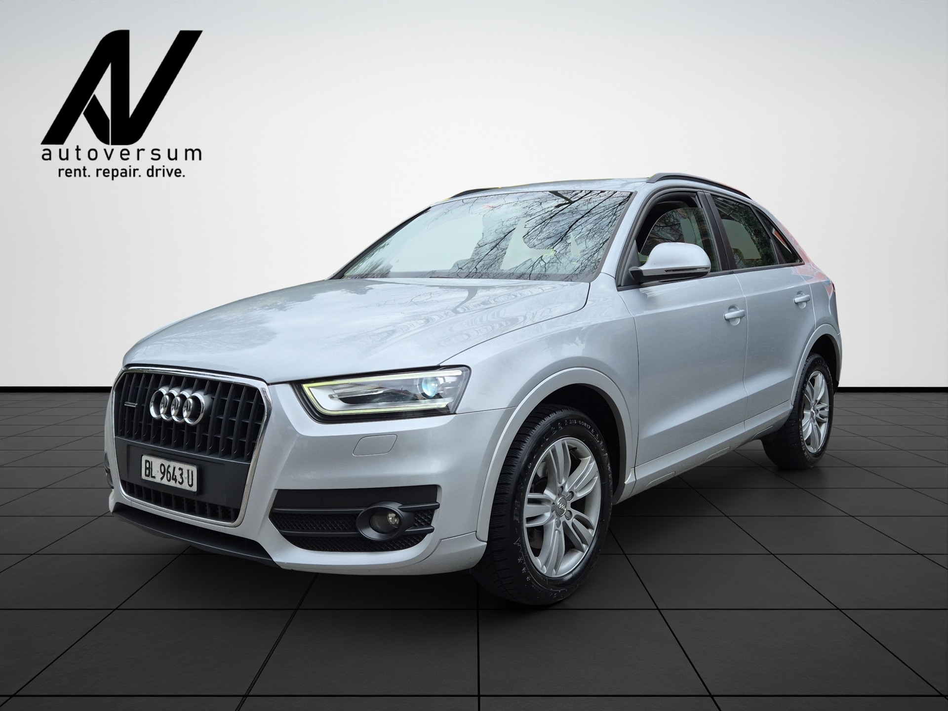 AUDI Q3 2.0 TFSI quattro S-tronic-image-2