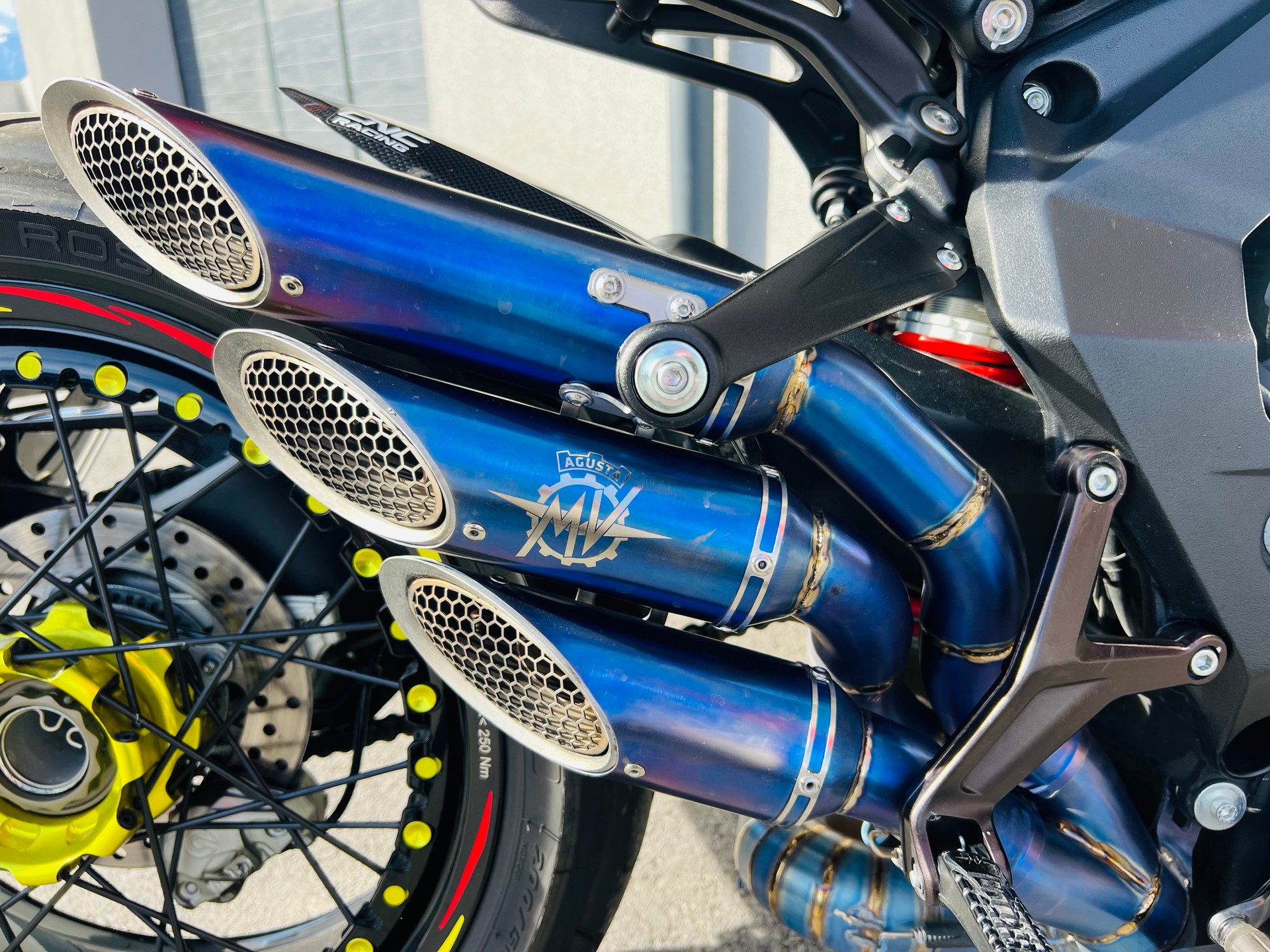 MV AGUSTA Dragster 800 RR ABS-image-4