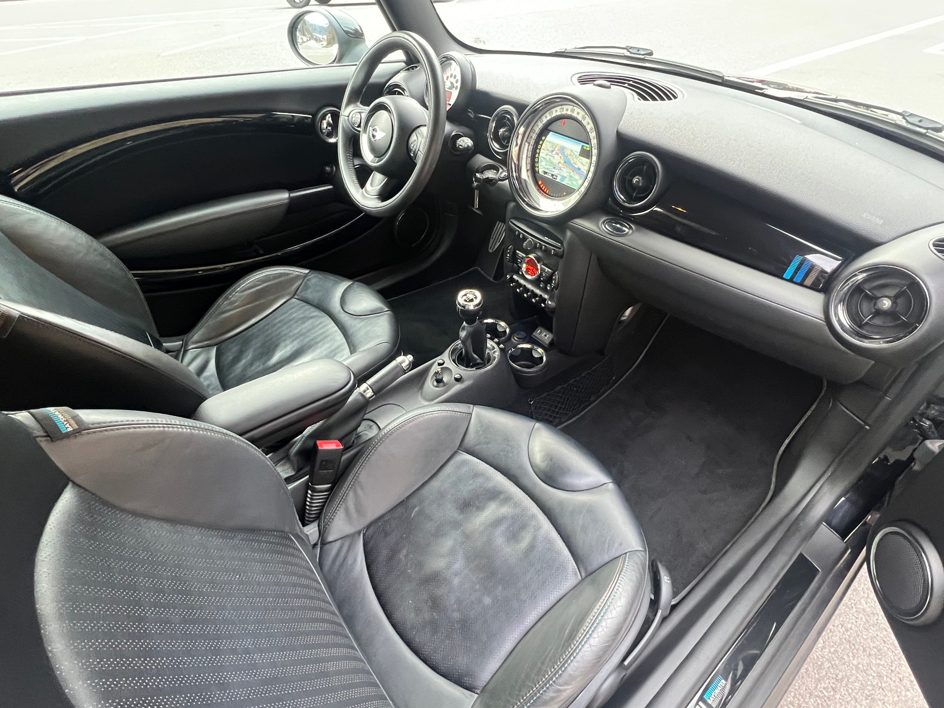 MINI Cooper S-image-8