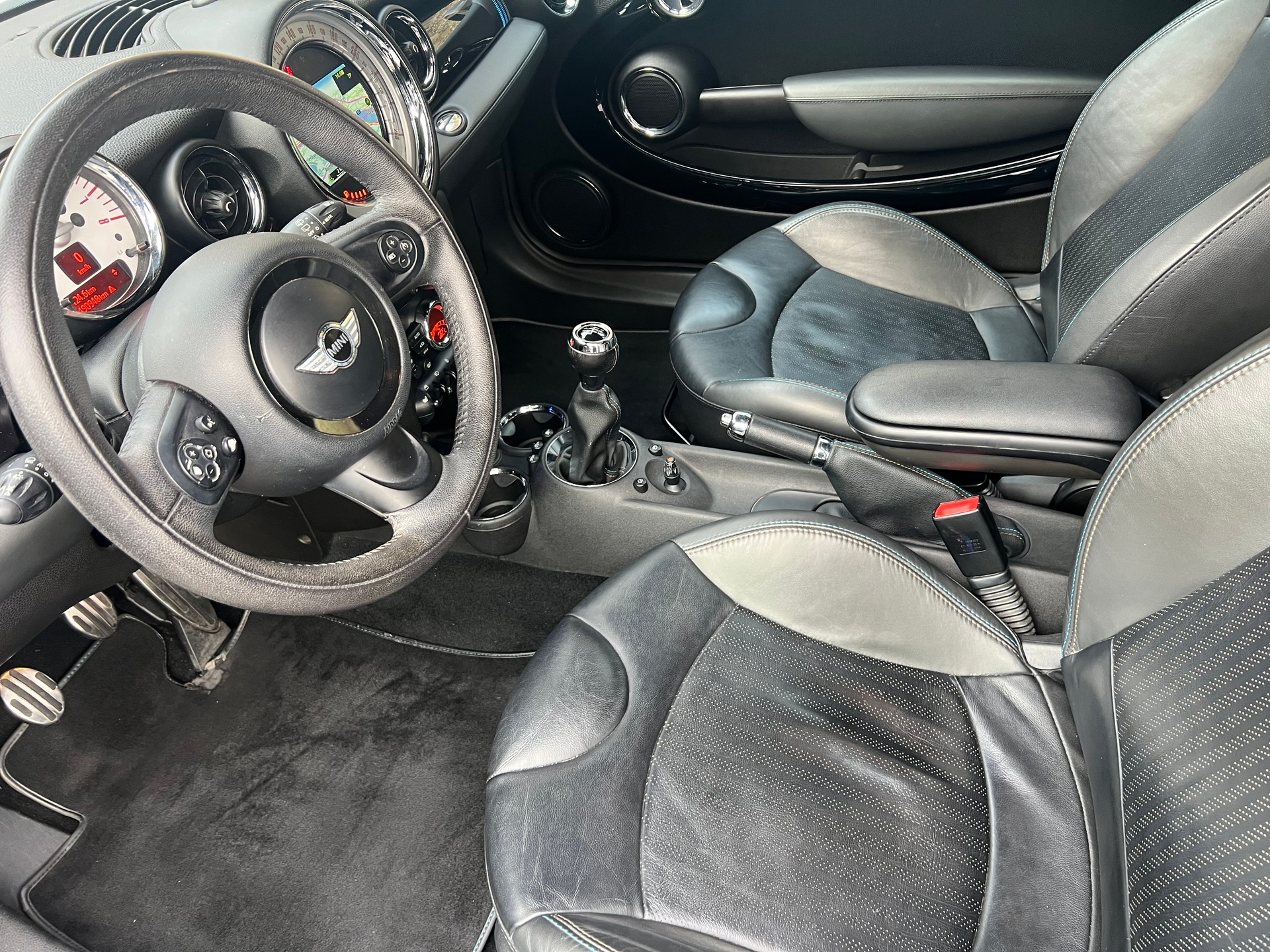 MINI Cooper S-image-6