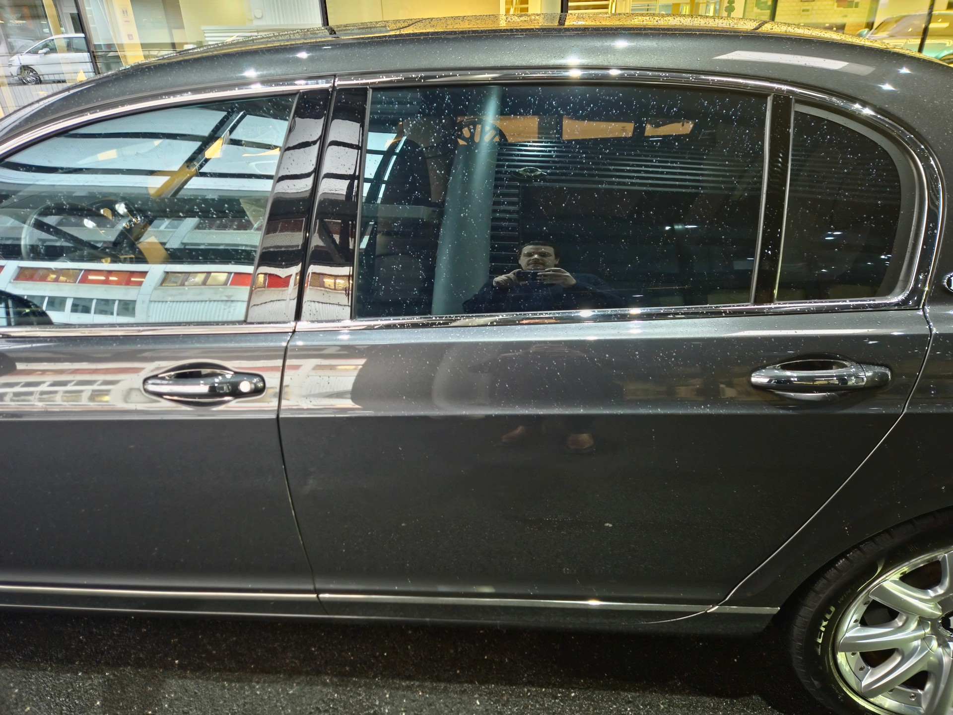 BENTLEY Continental Flying Spur 6.0-image-8