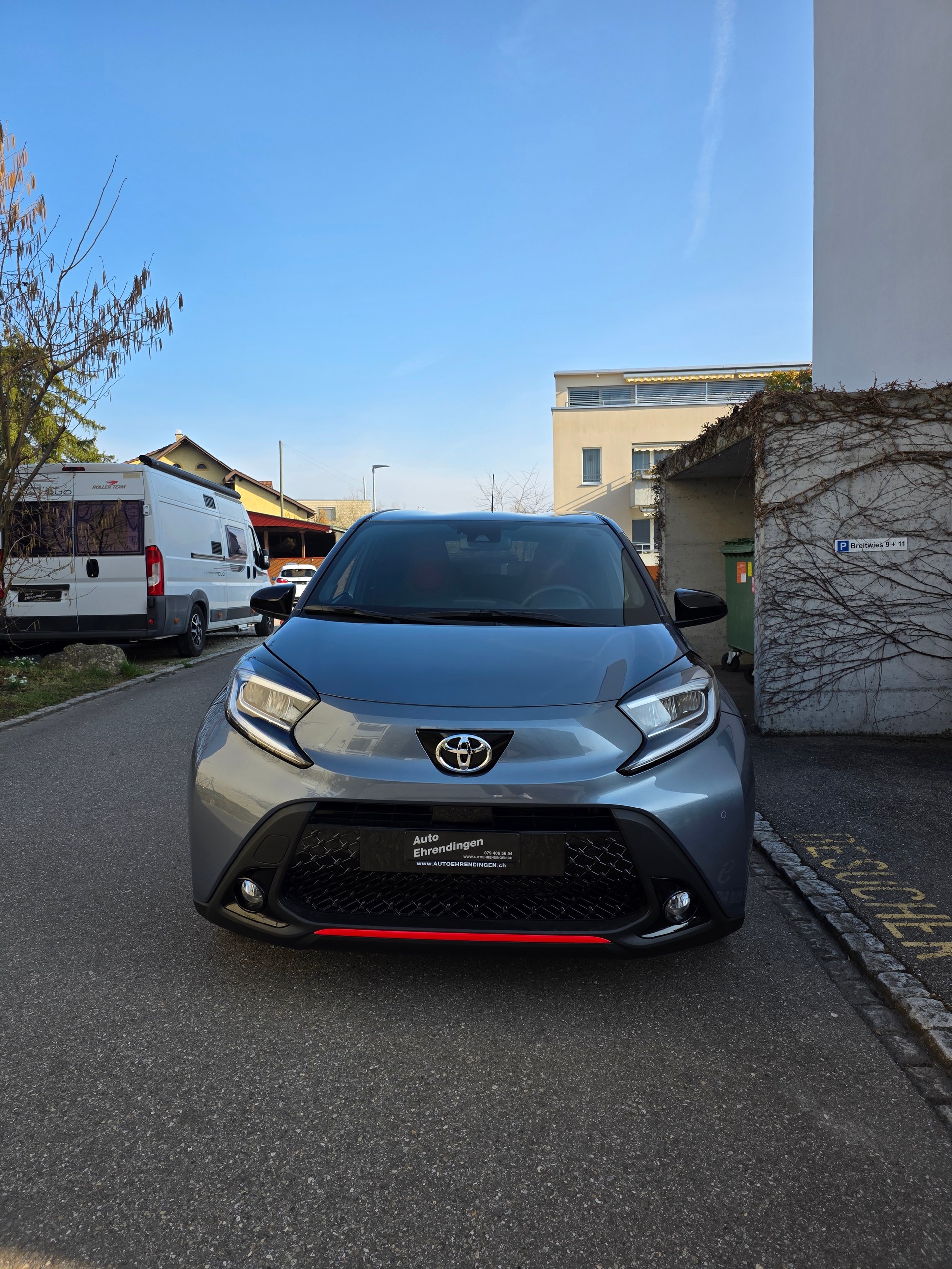 TOYOTA Aygo X 1.0 VVT-i Undercover CVT-showroom-element-1