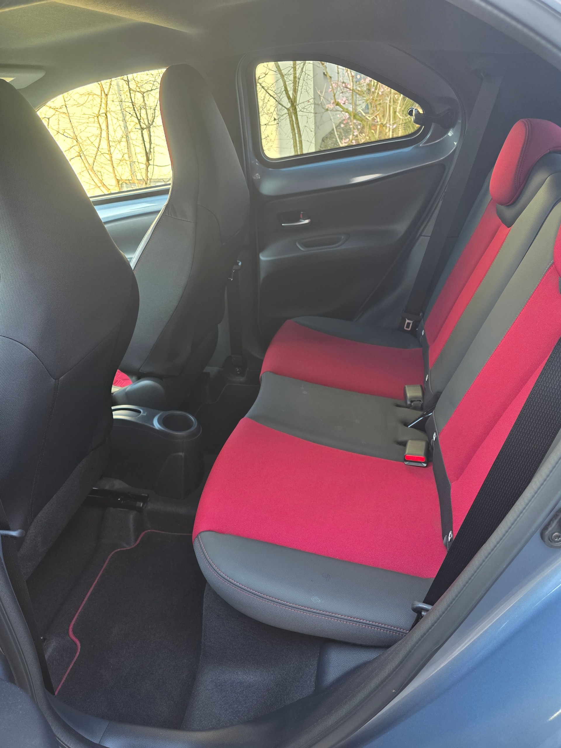 TOYOTA Aygo X 1.0 VVT-i Undercover CVT-image-11
