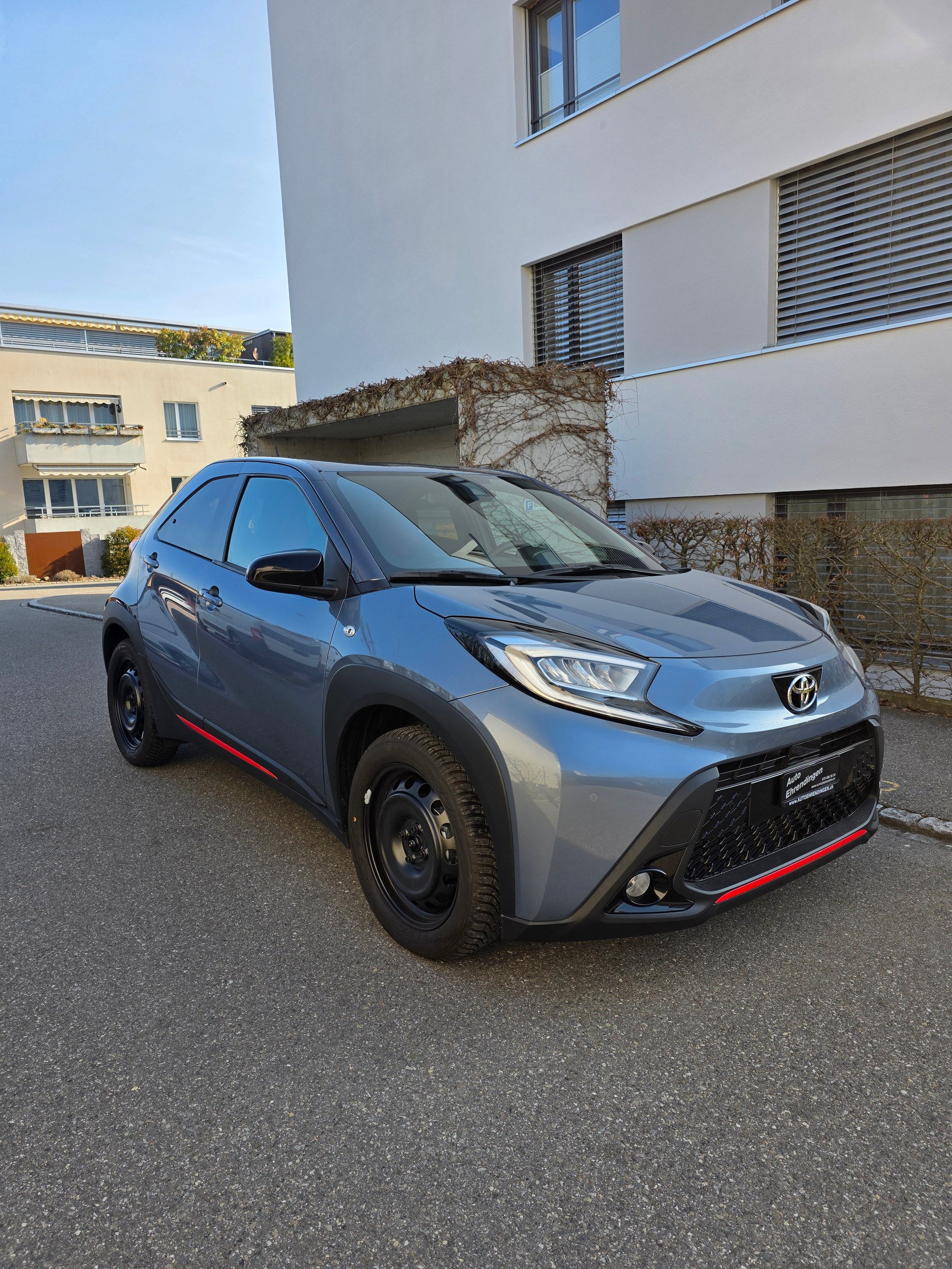 TOYOTA Aygo X 1.0 VVT-i Undercover CVT-showroom-element-3
