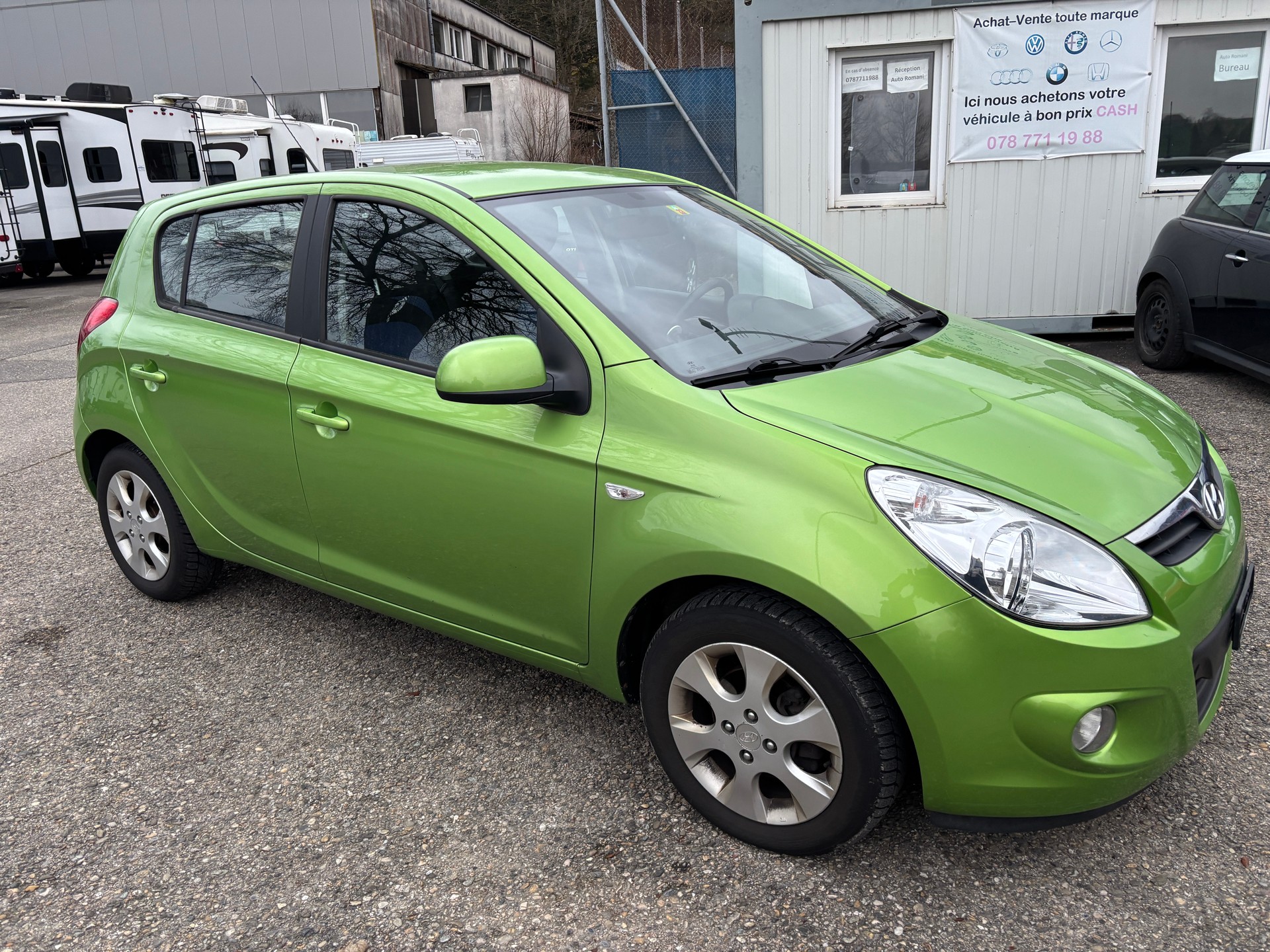 HYUNDAI i20 1.4 Style-image-4