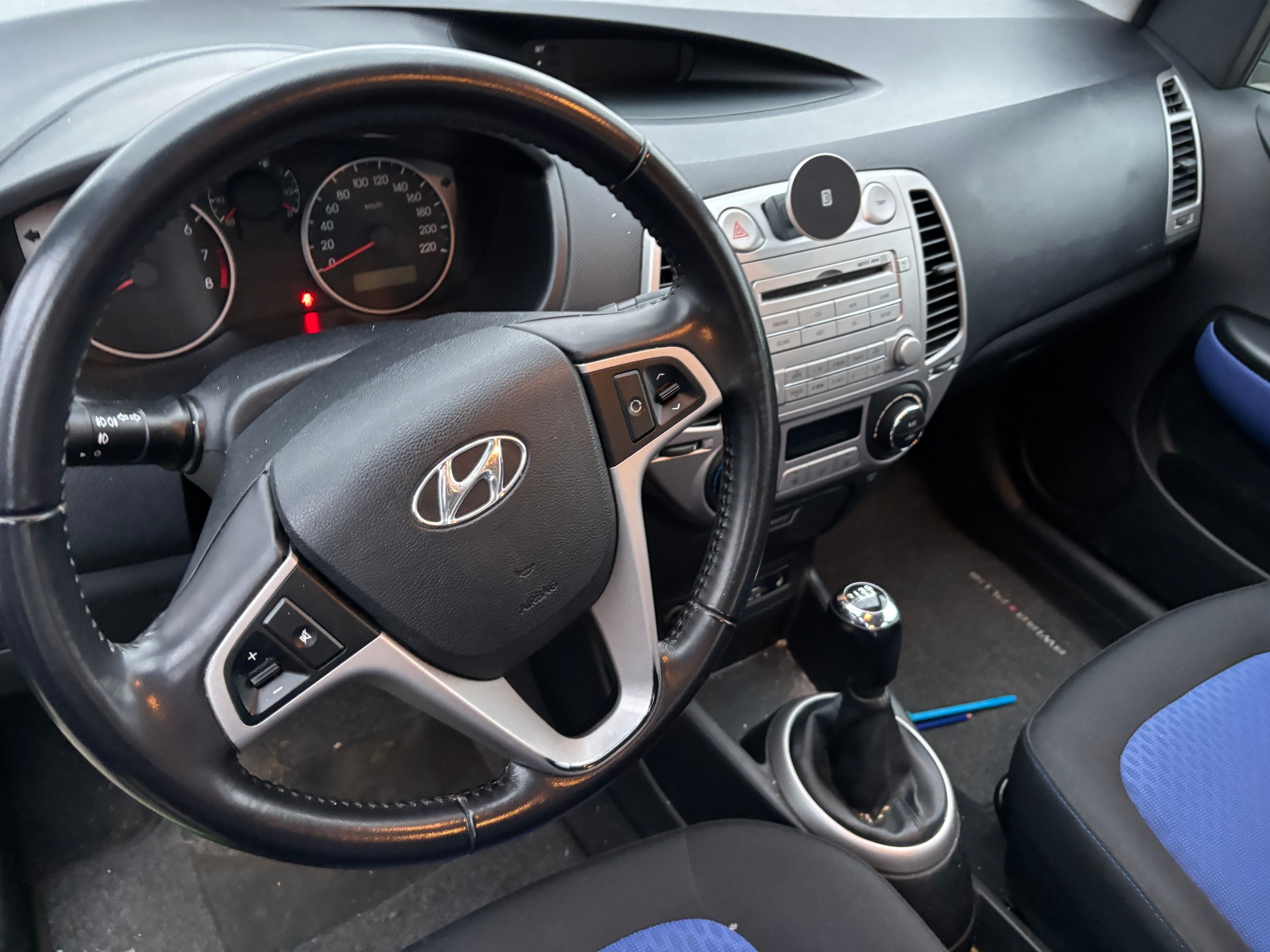 HYUNDAI i20 1.4 Style-image-7