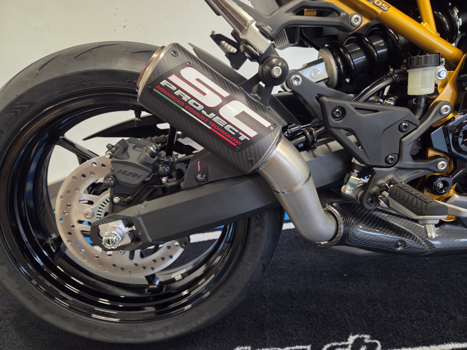 KAWASAKI Z 900 (35kW) Platin Edition-image-4