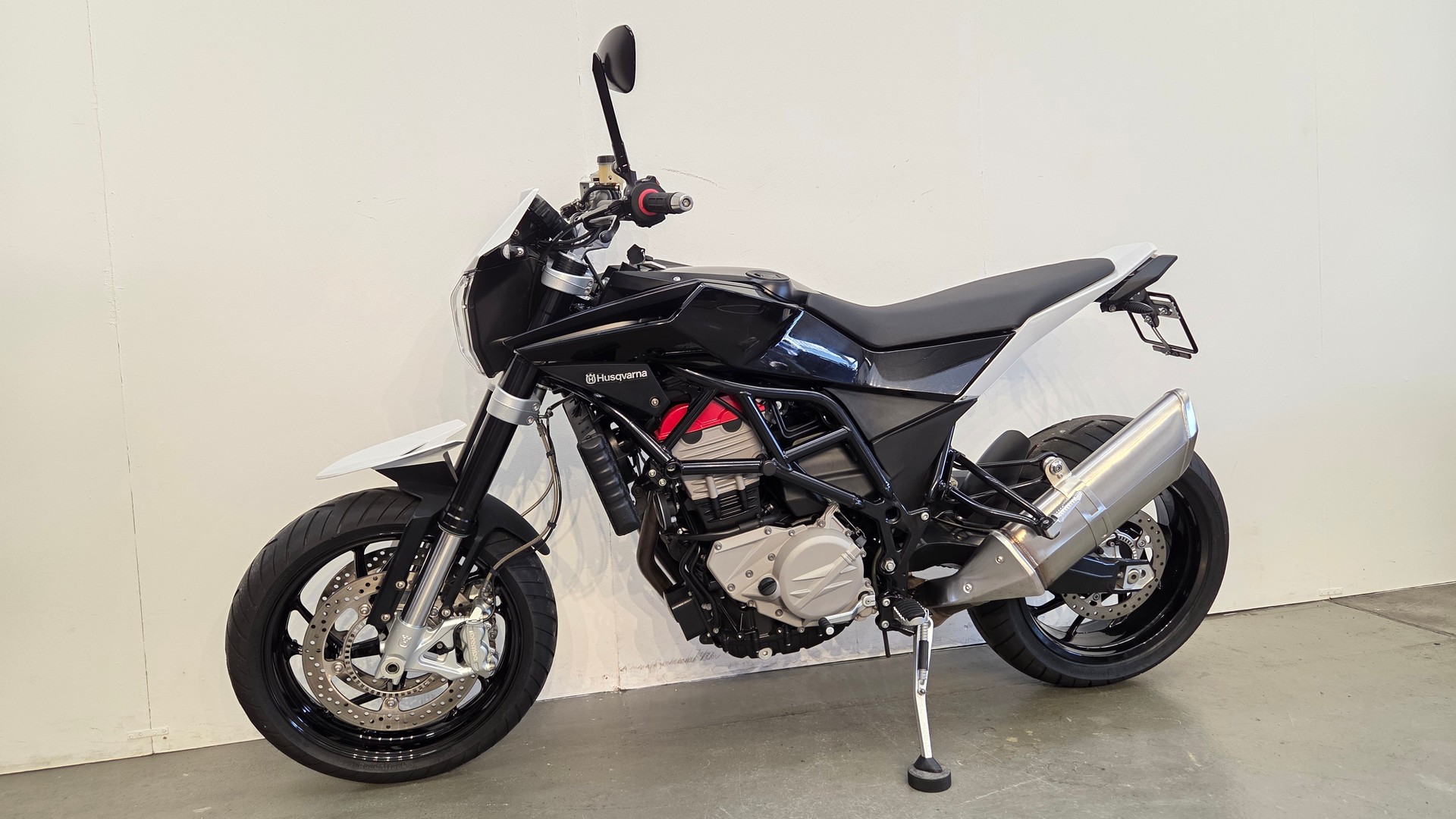 HUSQVARNA Nuda 900 ABS-image-3