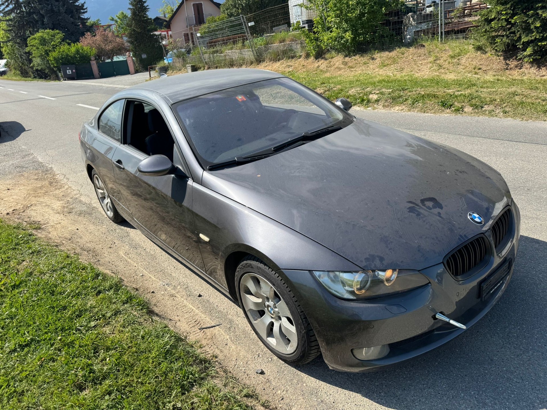 BMW 325xi Coupé-image-6