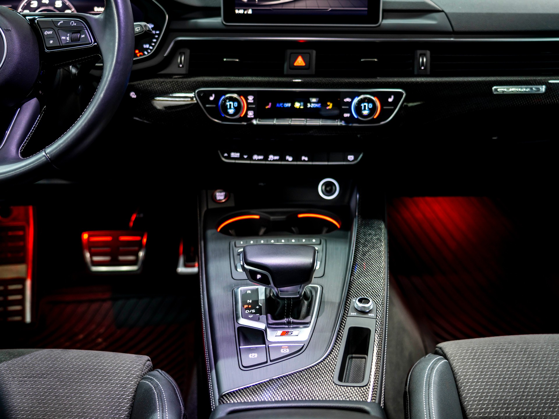 AUDI S4 Avant 3.0 TFSI quattro tiptronic-image-23