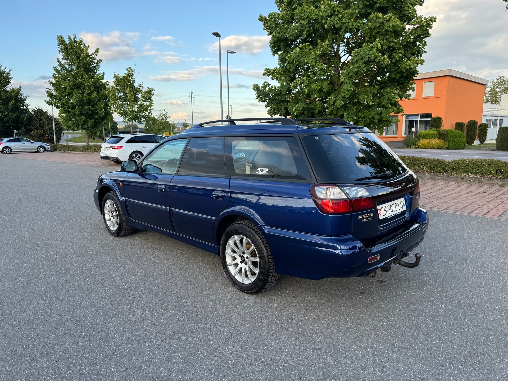 SUBARU Outback H6-3.0 AWD automatisch /Anhänger Kupplung-image-5