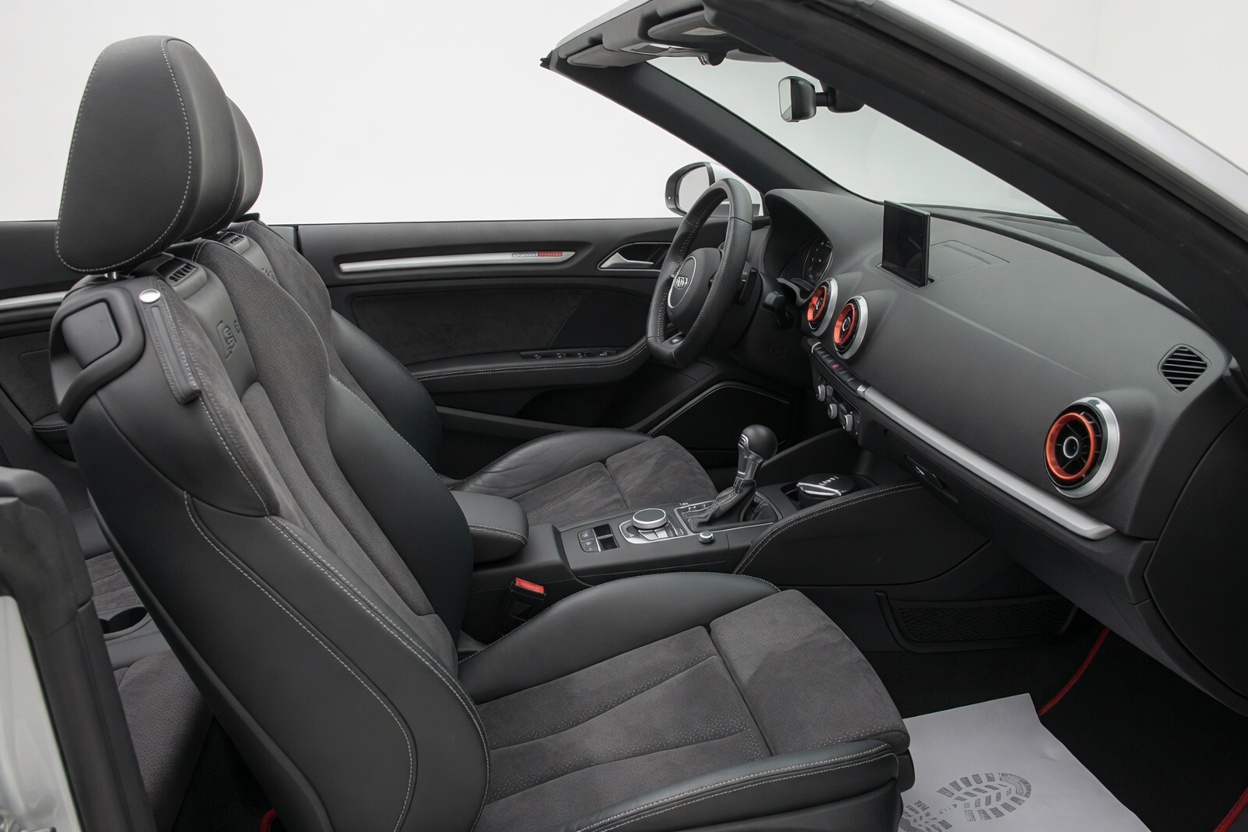 AUDI A3 Cabriolet 1.8 TFSI Ambiente S-LINE-image-21