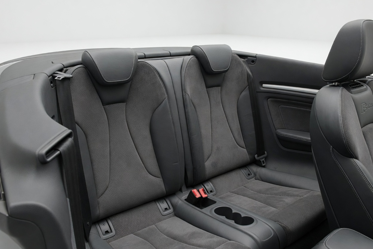 AUDI A3 Cabriolet 1.8 TFSI Ambiente S-LINE-image-19