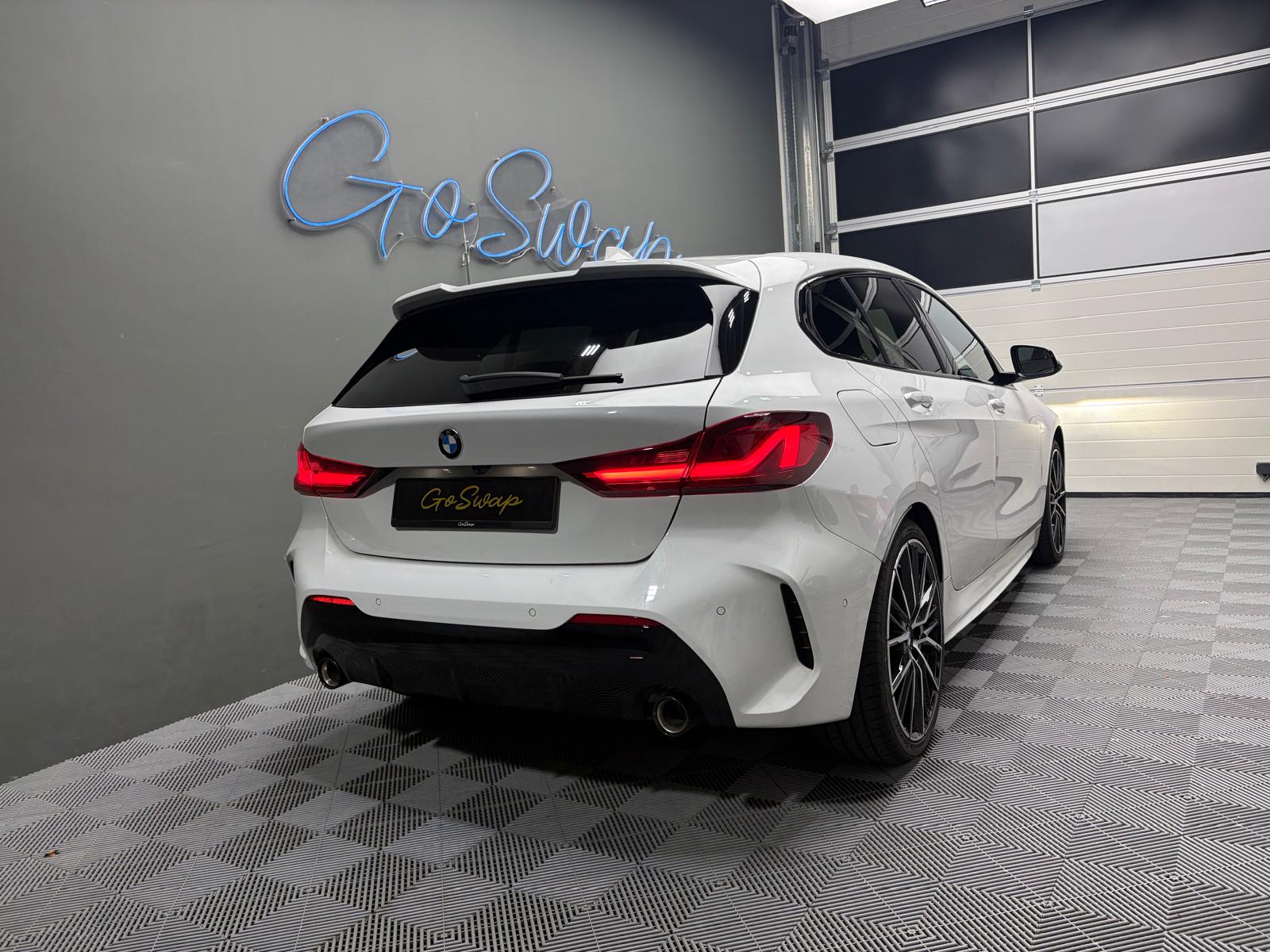 BMW 120d xDrive Steptronic M Sport-showroom-element-3
