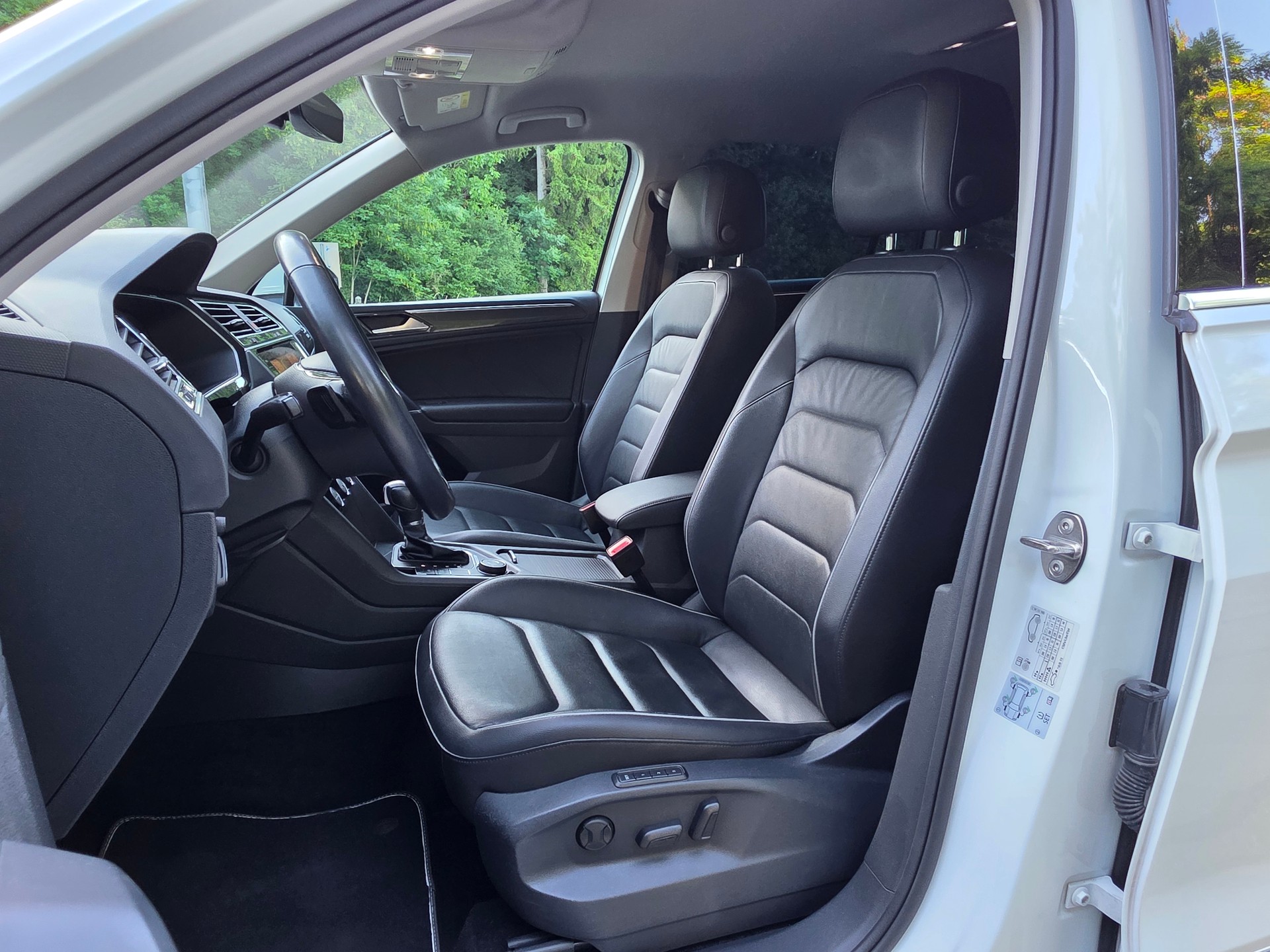 VW Tiguan 2.0TSI Highline 4Motion DSG-image-12