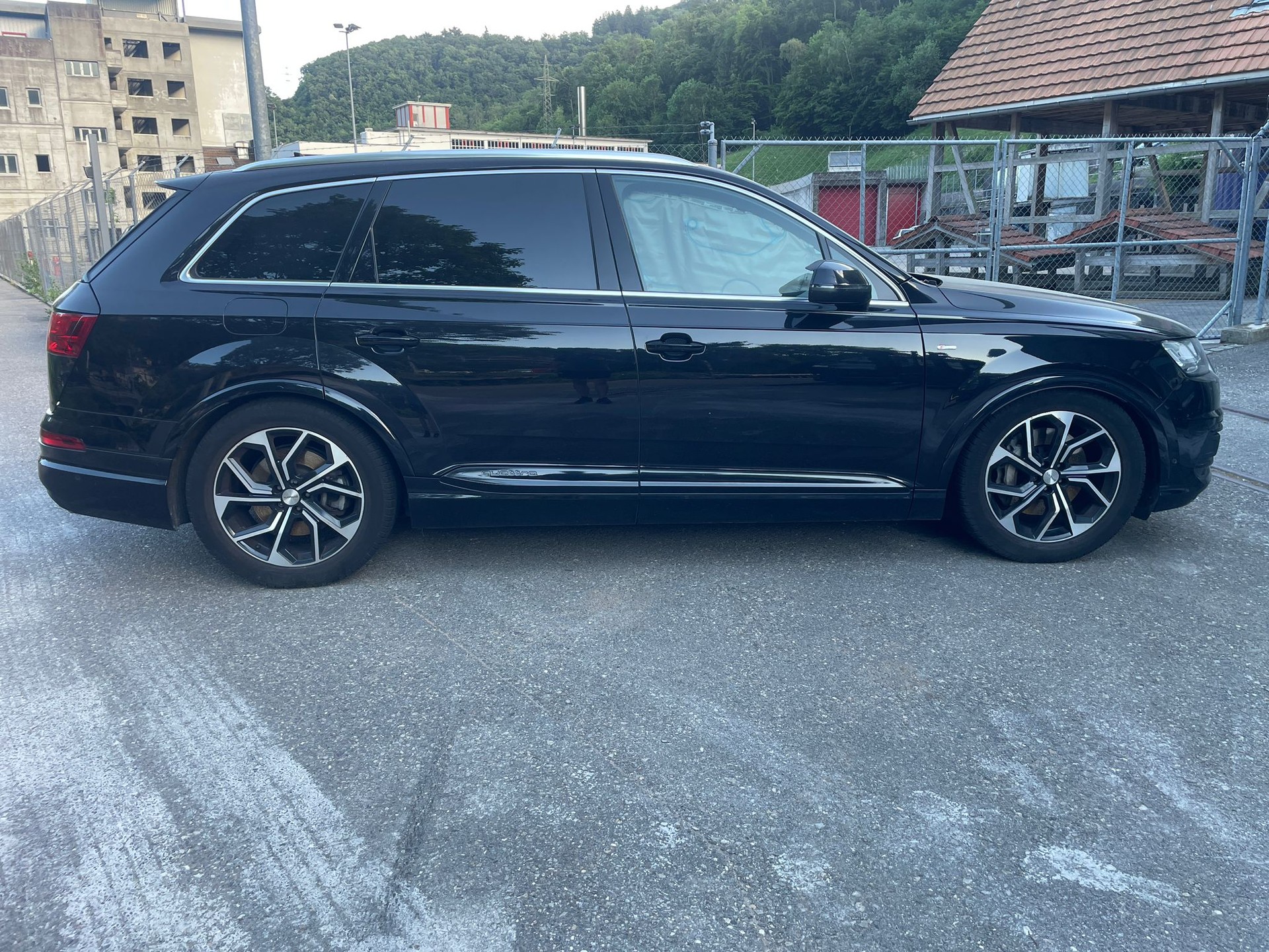 AUDI Q7 3.0 TDI quattro tiptronic-showroom-element-2