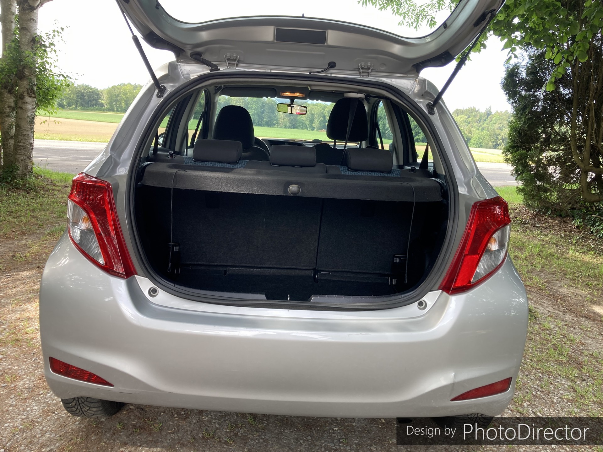 TOYOTA Yaris 1.33 Luna-image-11