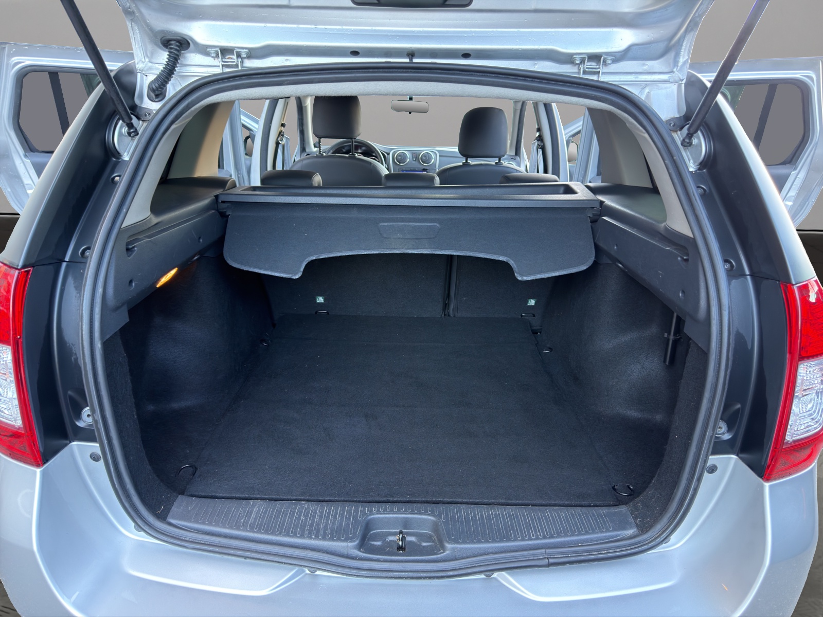 DACIA Logan MCV 0.9 Ambiance Automatic-image-18