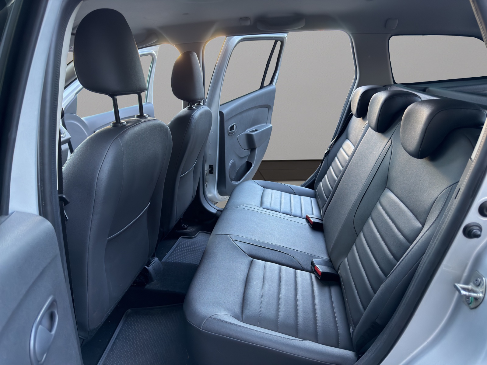 DACIA Logan MCV 0.9 Ambiance Automatic-image-12