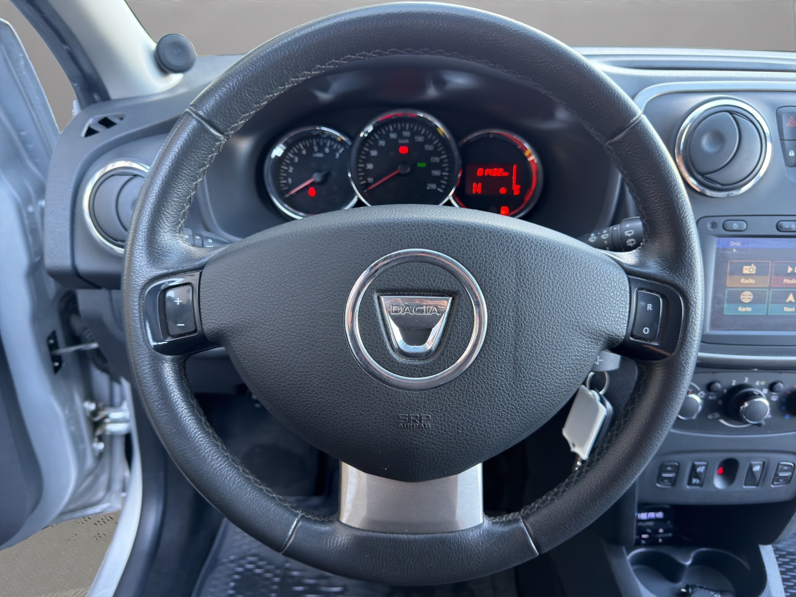 DACIA Logan MCV 0.9 Ambiance Automatic-image-9