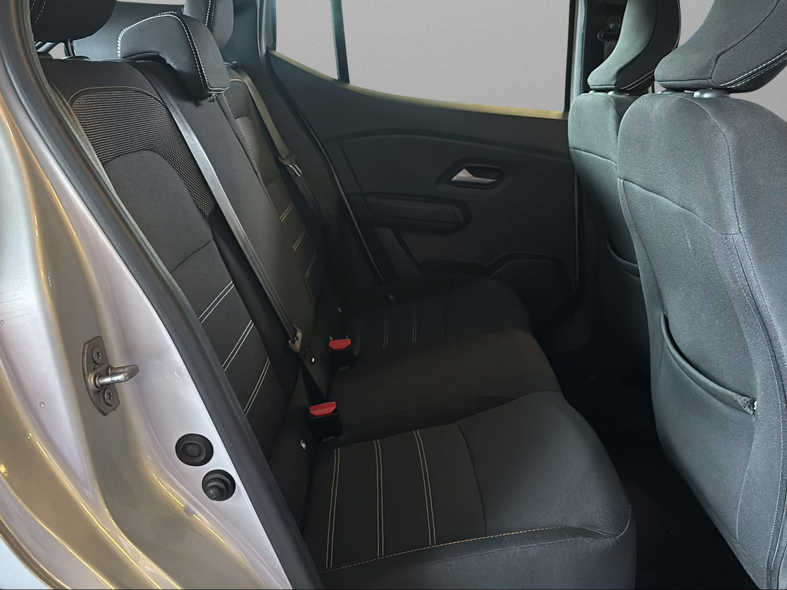 DACIA Sandero Stepway TCe 90 Expression CVT-image-7