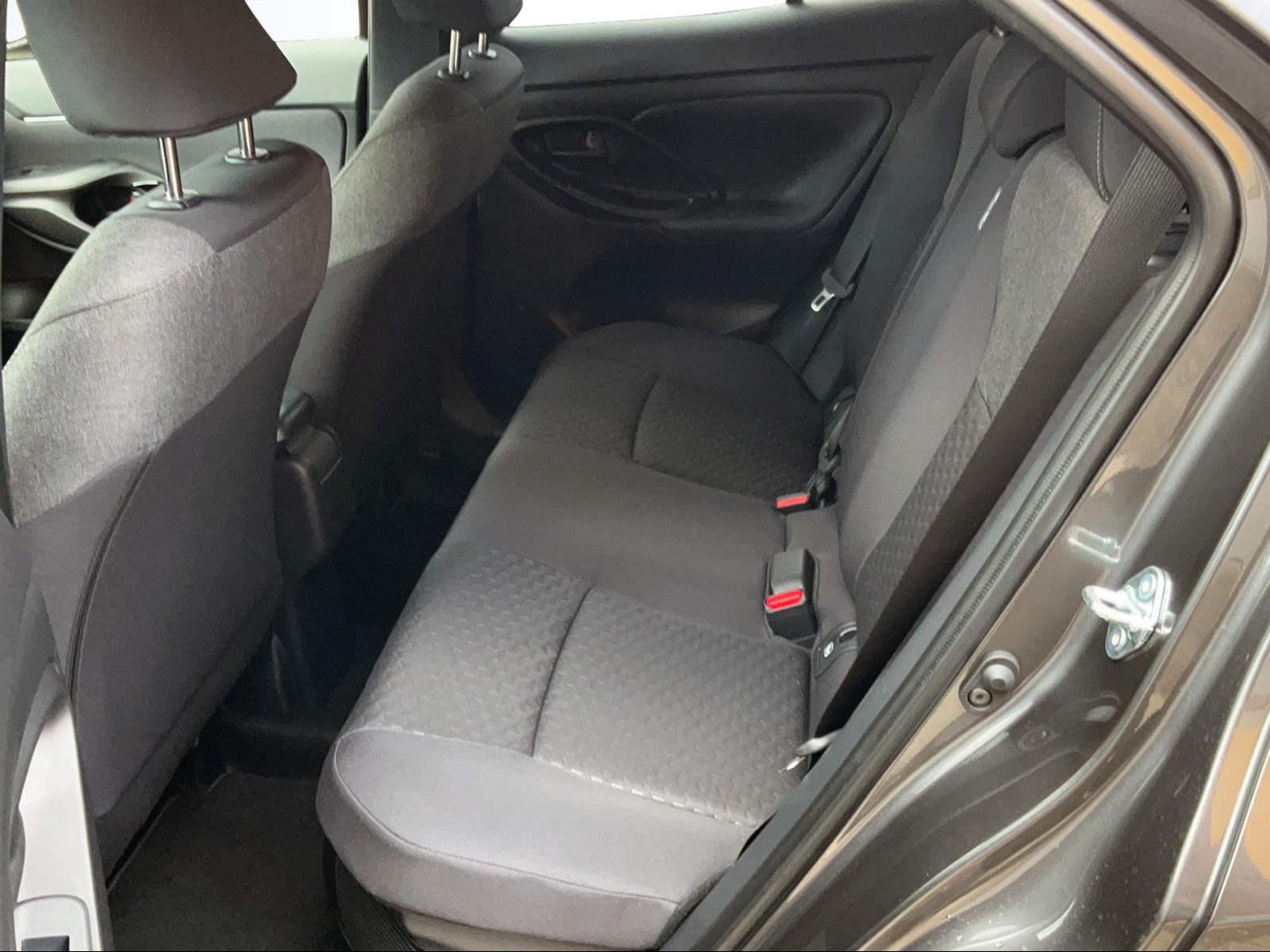 TOYOTA Yaris Cross 1.5 VVT-i HSD Trend AWD-i-image-9