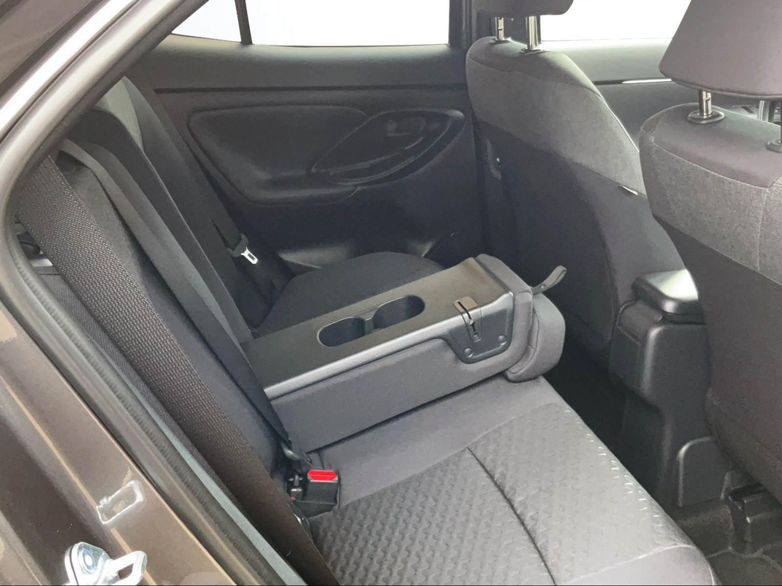 TOYOTA Yaris Cross 1.5 VVT-i HSD Trend AWD-i-image-10