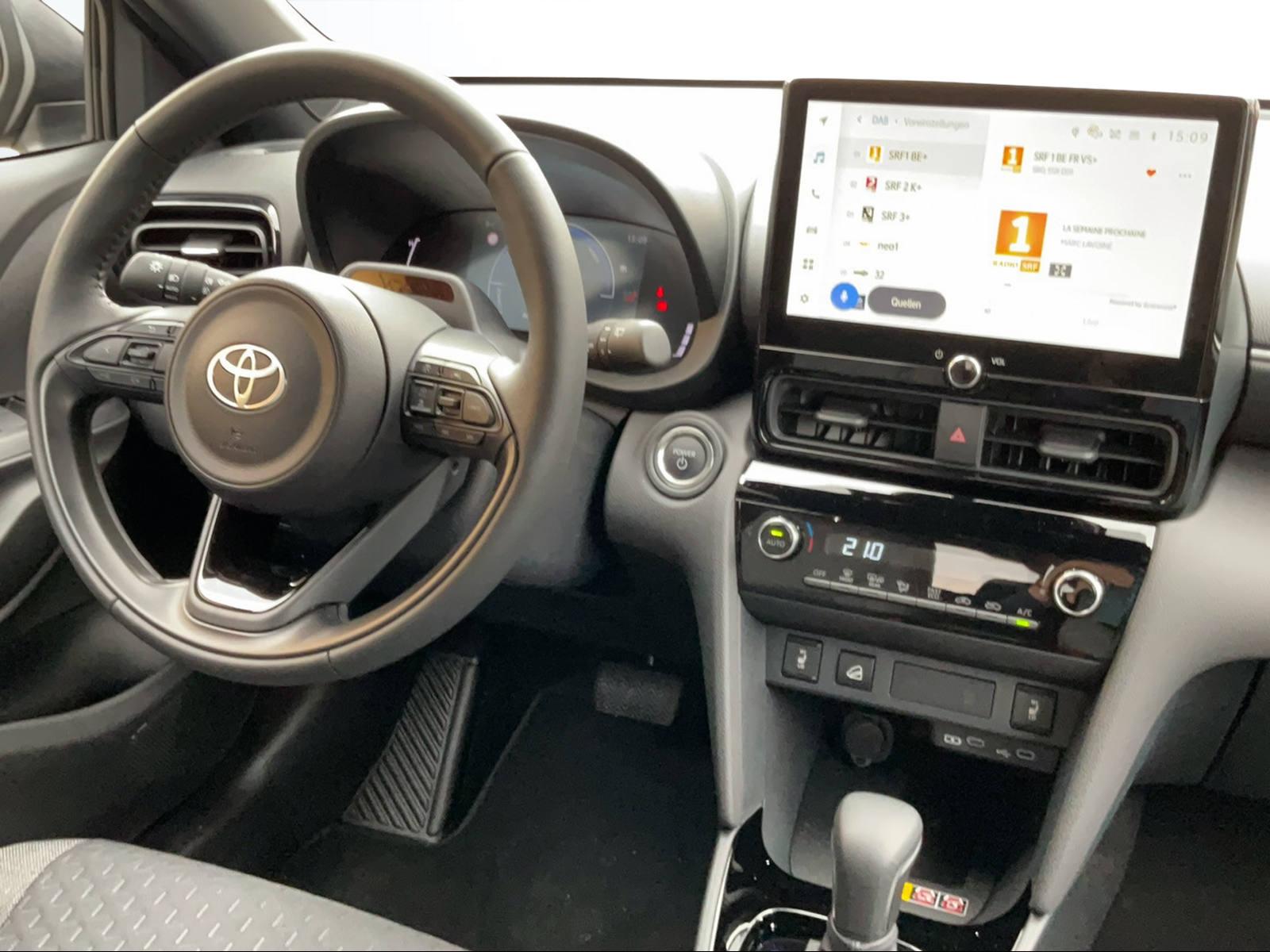 TOYOTA Yaris Cross 1.5 VVT-i HSD Trend AWD-i-image-7